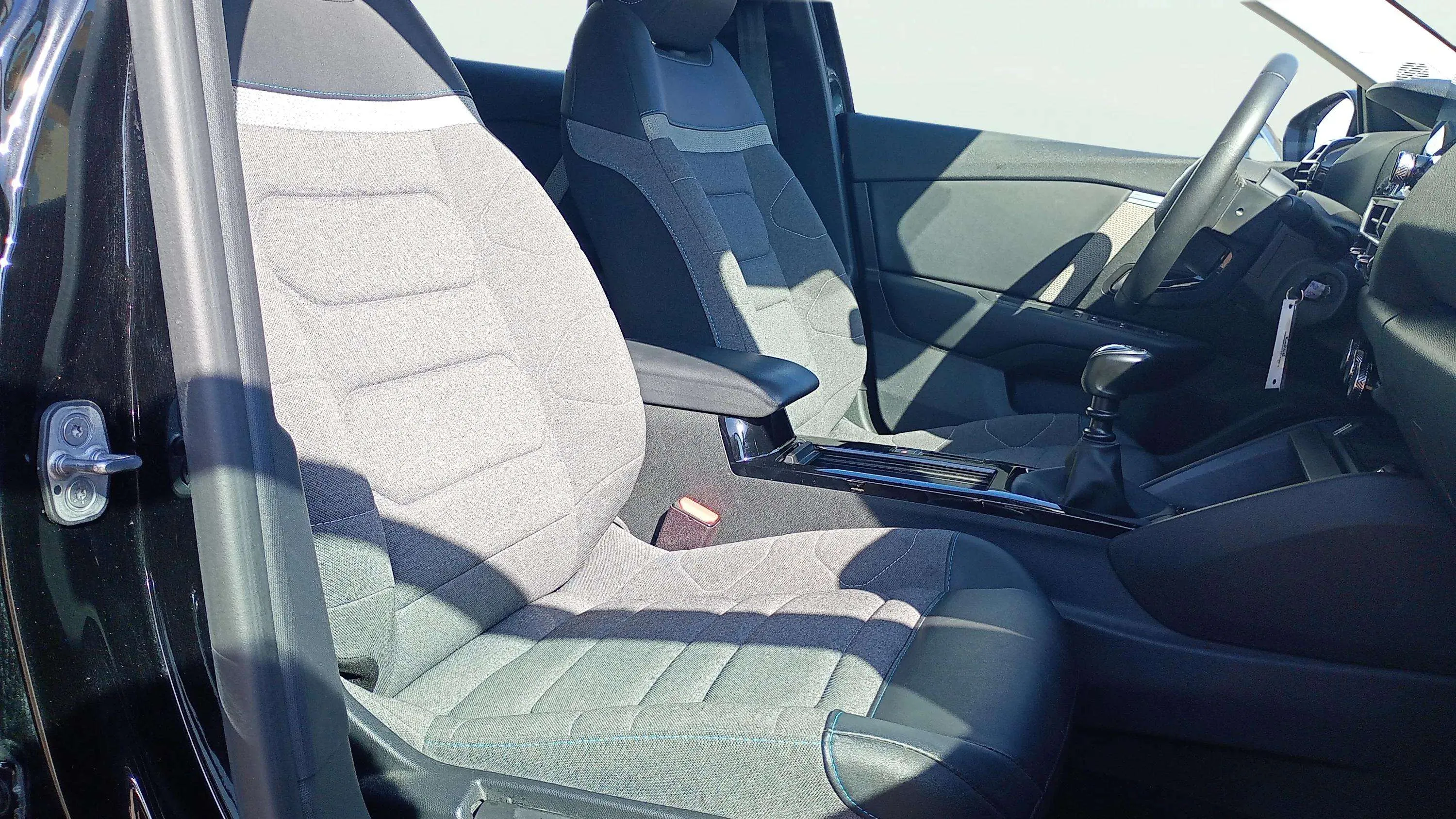 Citroën C4 PureTech 130 Plus - foto 16
