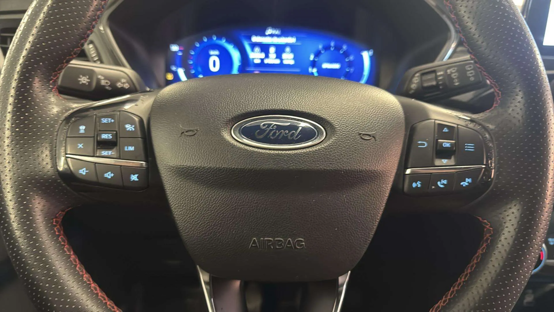 Ford Kuga ST-Line X 1.5T EcoBoost - foto 15