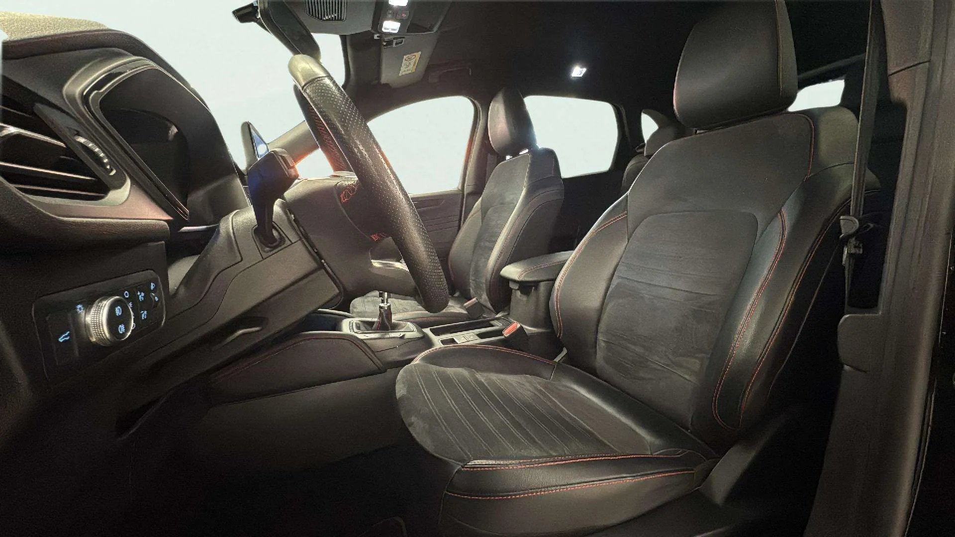 Ford Kuga ST-Line X 1.5T EcoBoost - foto 17