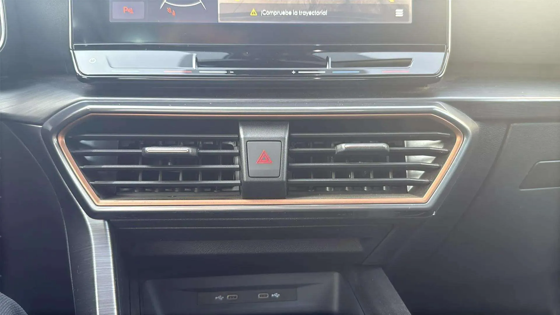 Cupra Formentor 1.5 TSI DSG - foto 22