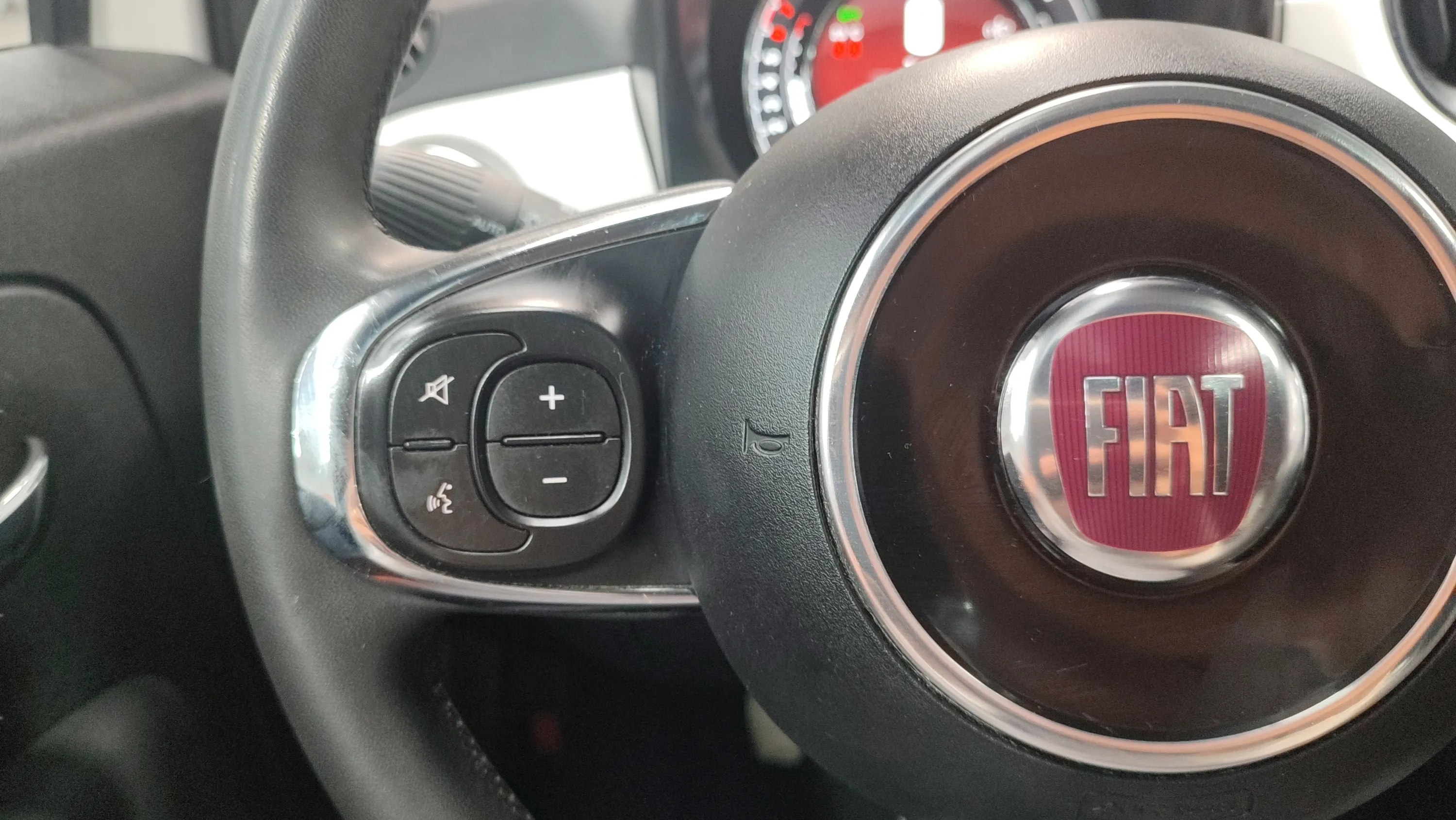 Fiat 500 Monotrim 1.0 Hybrid Tech - foto 12