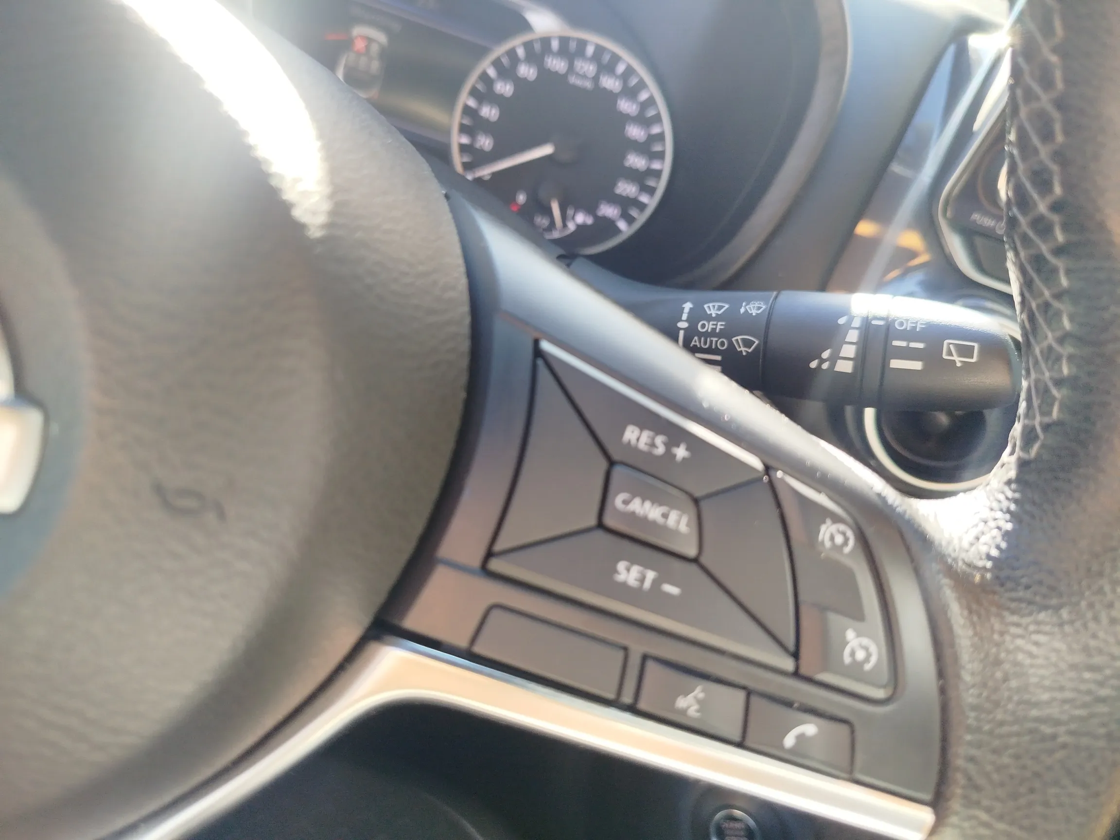Nissan Juke DIG-T N-Connecta - foto 24