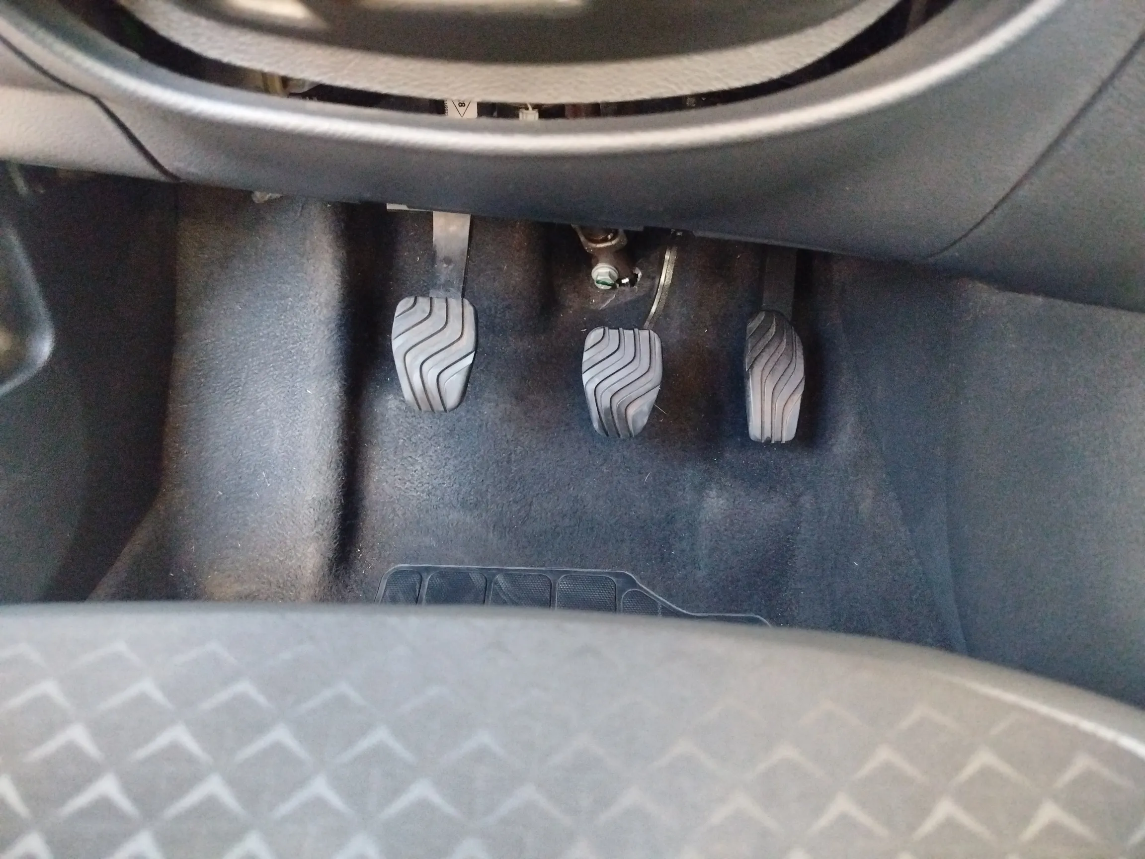 Nissan Juke DIG-T N-Connecta - foto 23