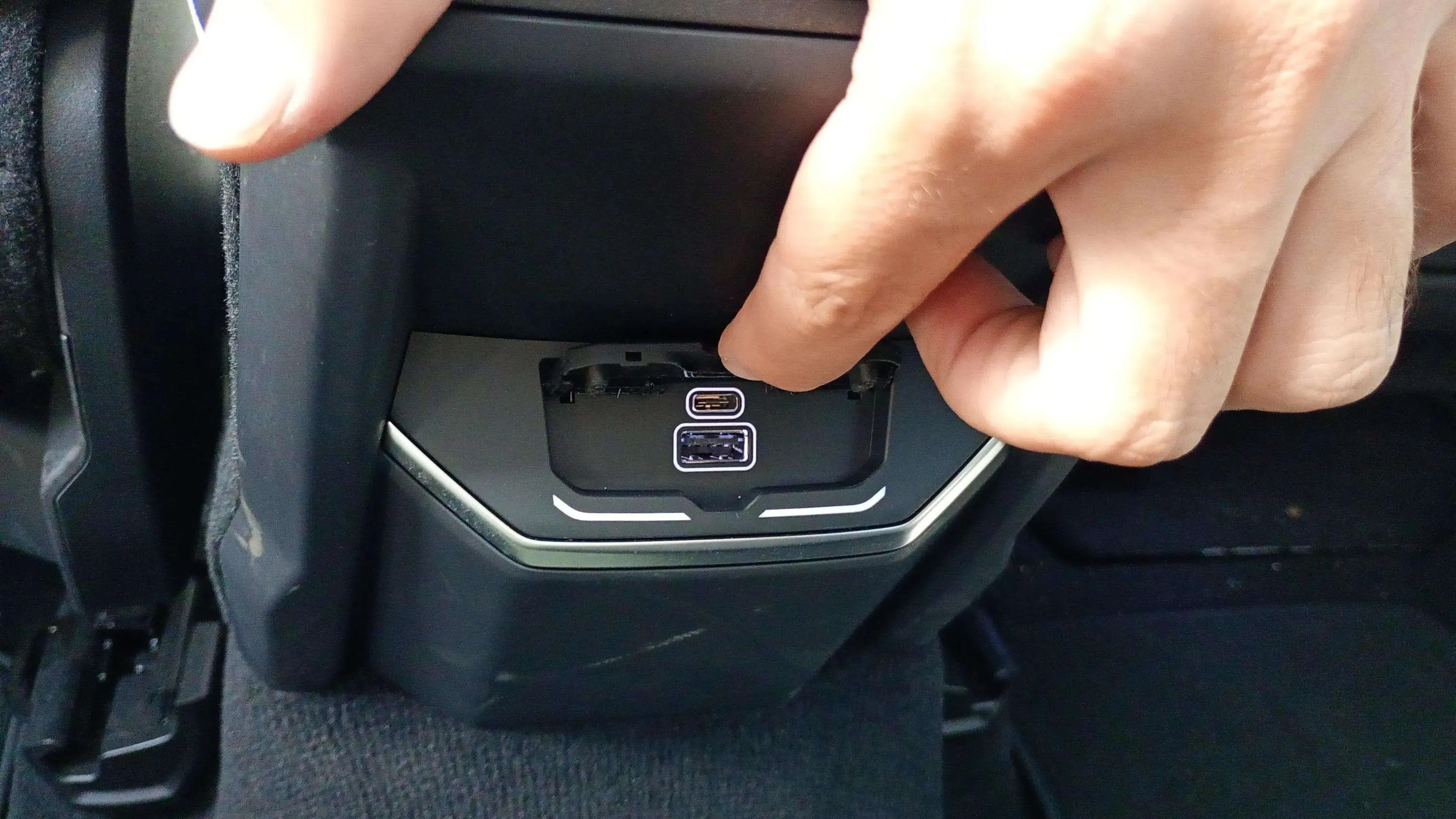 Lynk & Co 01 1.5 PHEV - foto 28
