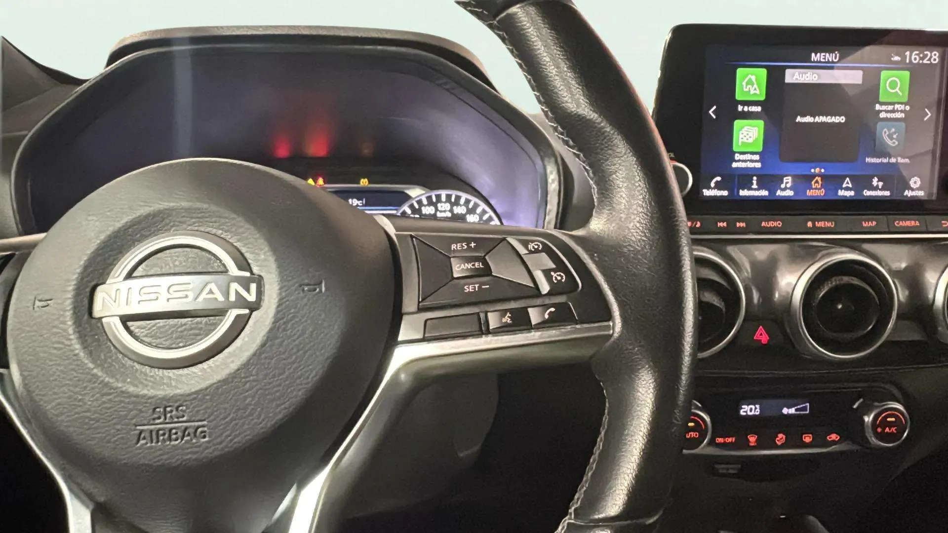 Nissan Juke DIG-T N-Connecta - foto 18