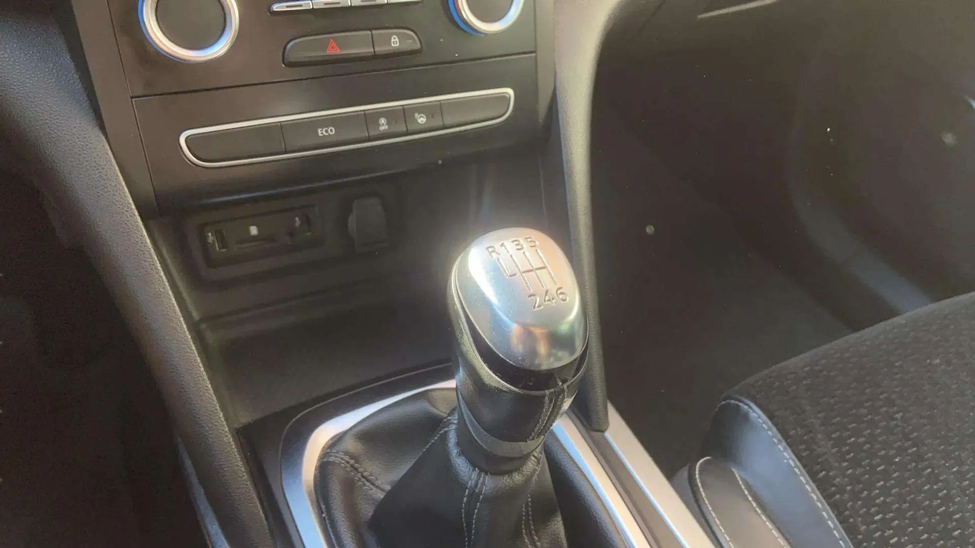 Renault Mégane Zen Energy TCe llanta 18" - foto 18