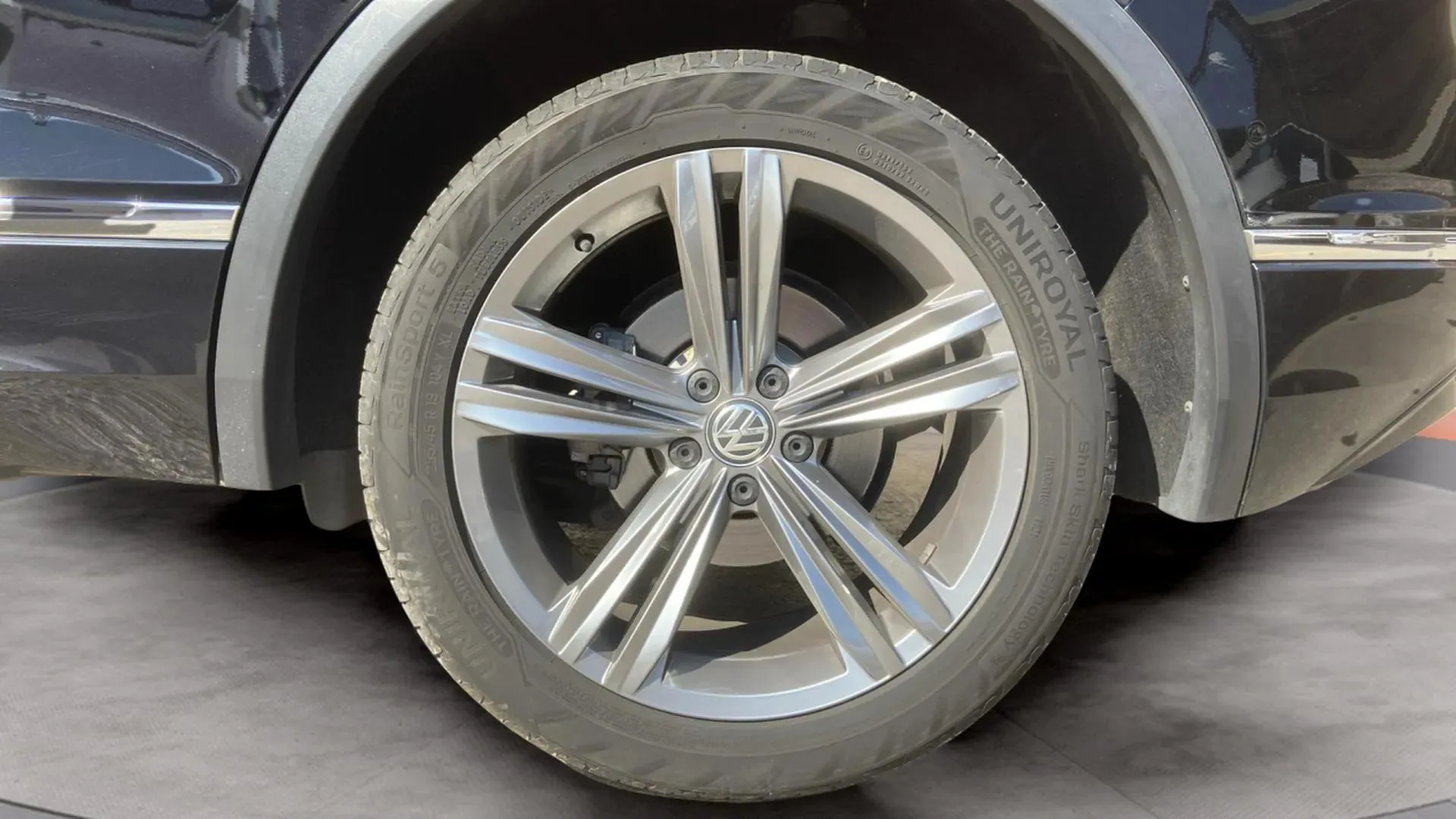 Volkswagen Tiguan Sport 2.0 TDI DSG - foto 8