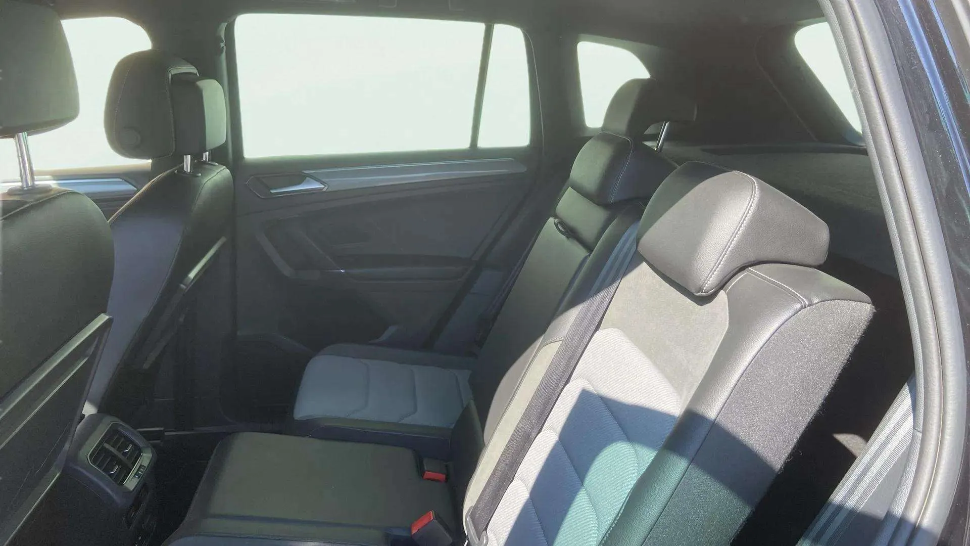 Volkswagen Tiguan Sport 2.0 TDI DSG - foto 24