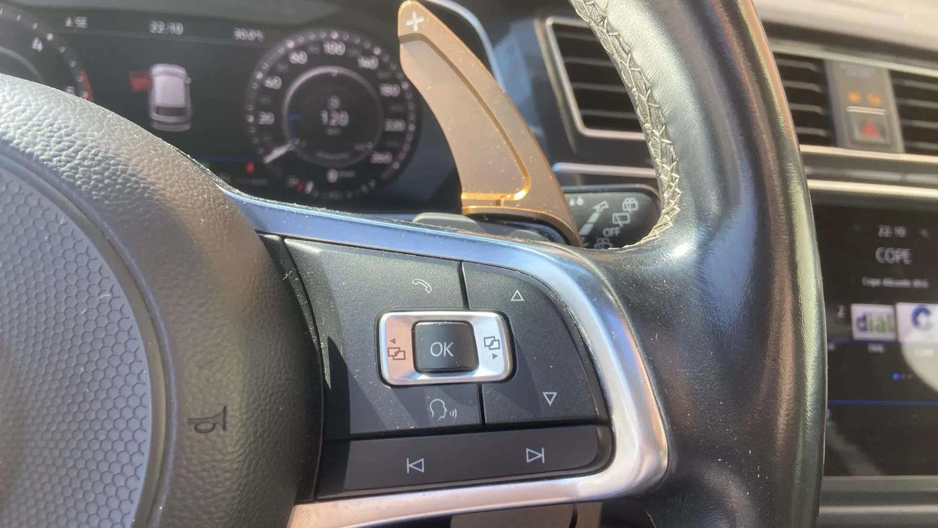 Volkswagen Tiguan Sport 2.0 TDI DSG - foto 15