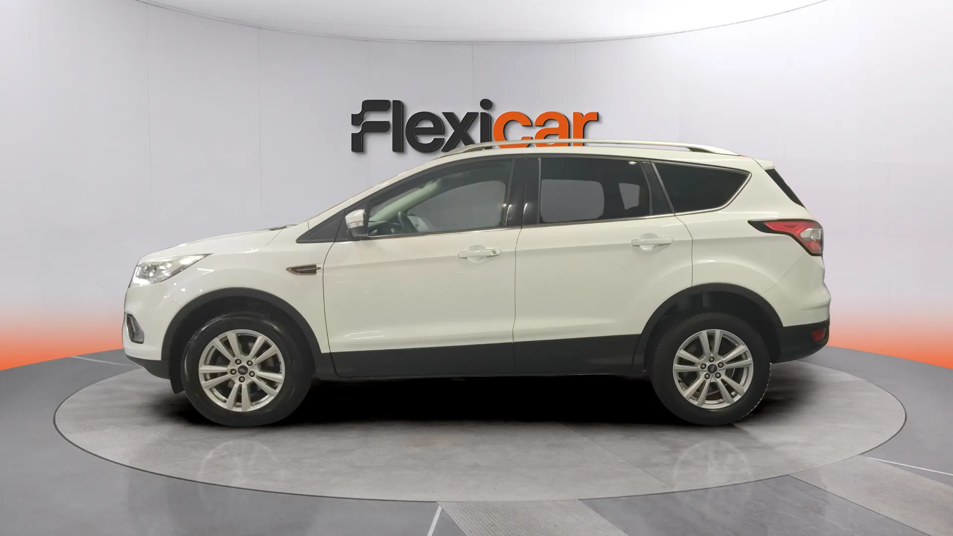 Ford Kuga 1.5 EcoBoost 4x2 Trend - foto 4