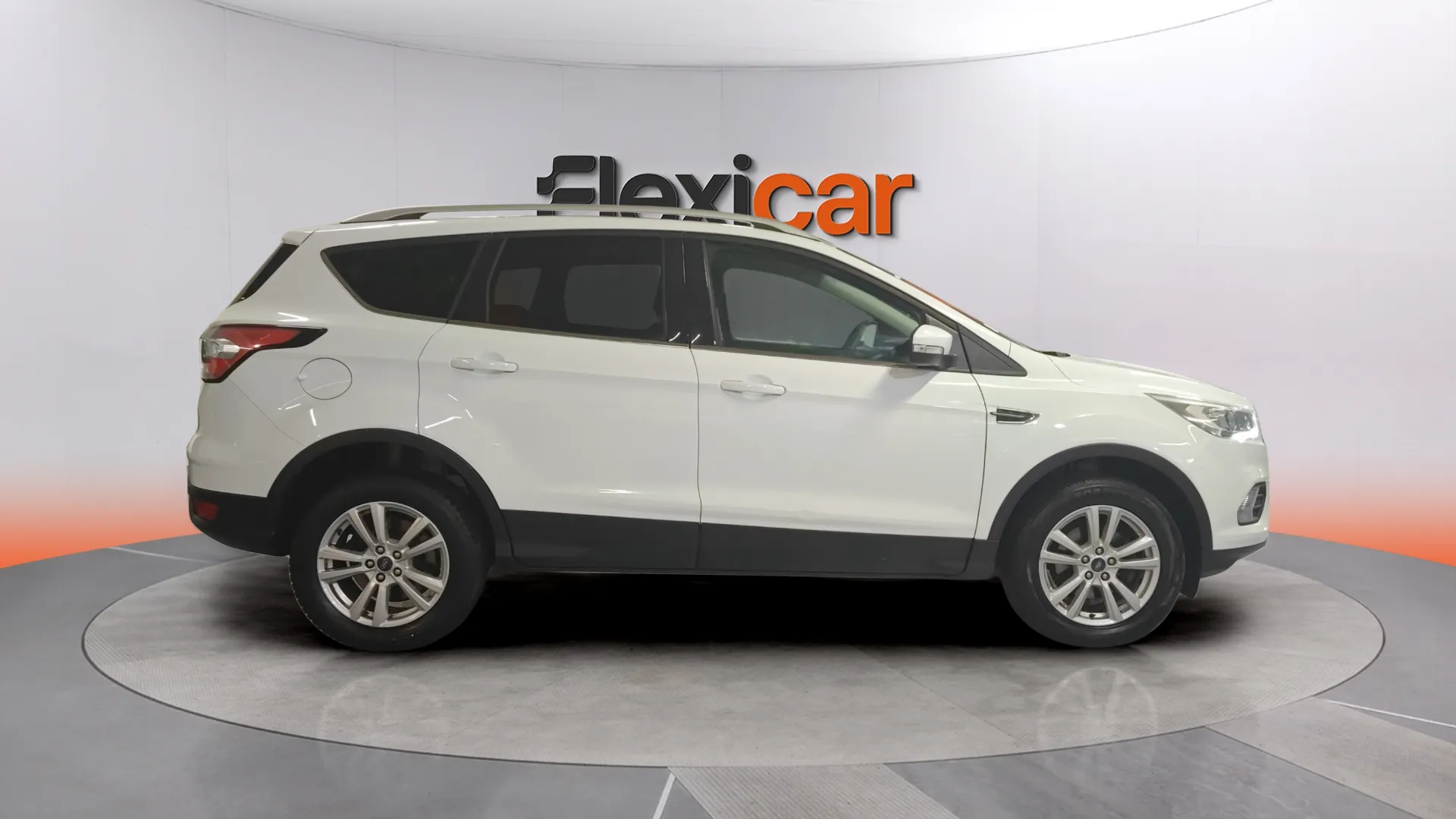 Ford Kuga 1.5 EcoBoost 4x2 Trend - foto 3