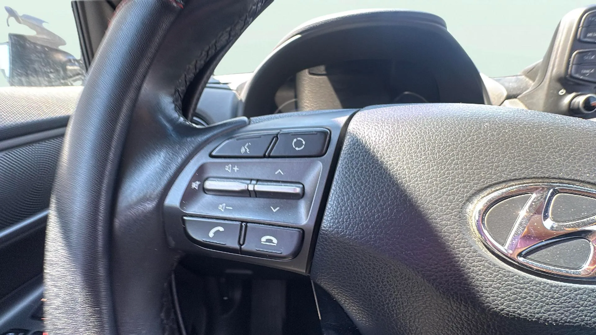 Hyundai Kona 1.6 GDI HEV Klass DCT - foto 9