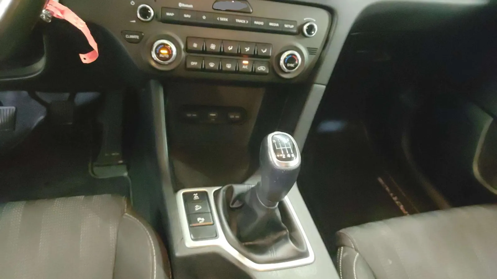 Kia Sportage 1.6 MHEV Business 4x4 - foto 9