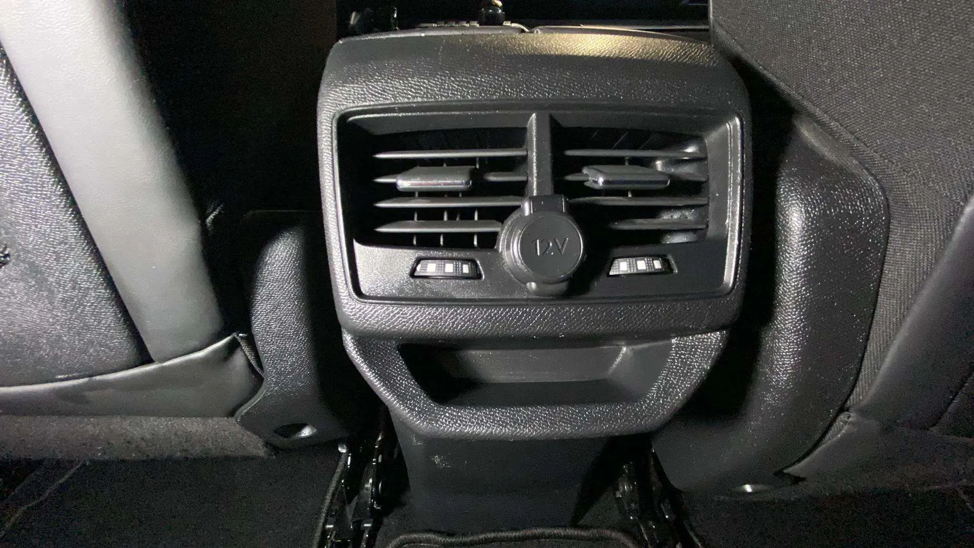 Peugeot 3008 1.5L BlueHDi Allure - foto 29