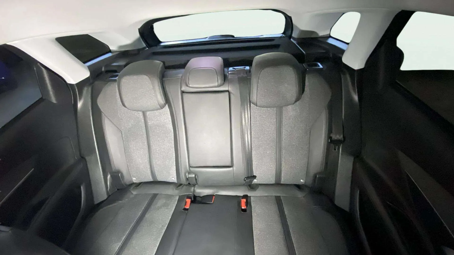 Peugeot 3008 1.5L BlueHDi Allure - foto 17