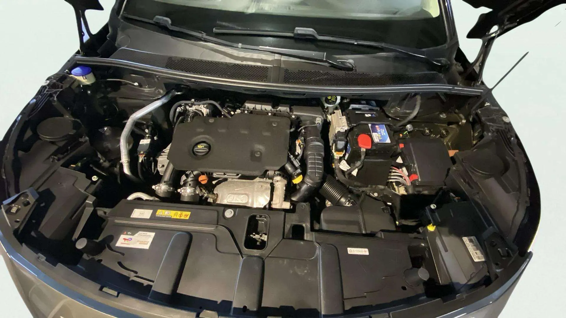 Peugeot 3008 1.5L BlueHDi Allure - foto 18