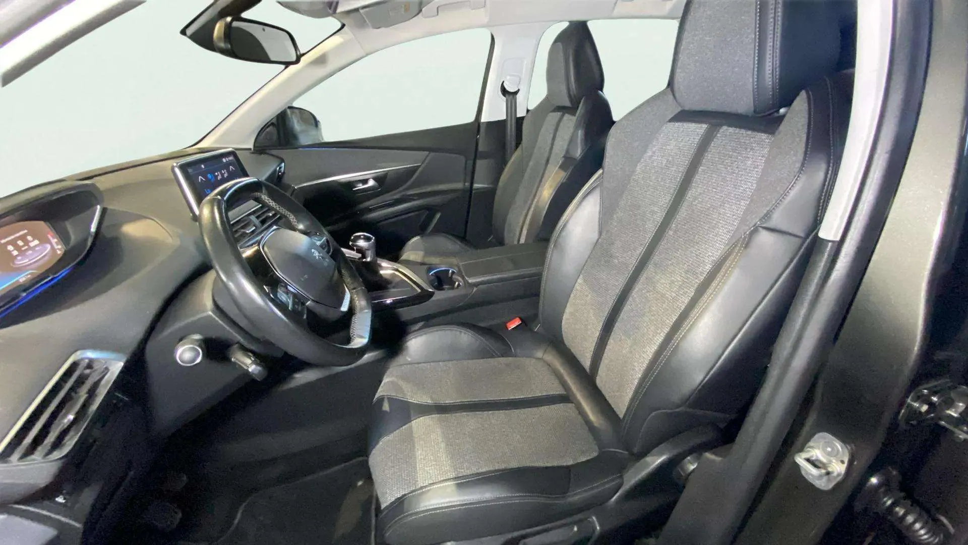 Peugeot 3008 1.5L BlueHDi Allure - foto 15