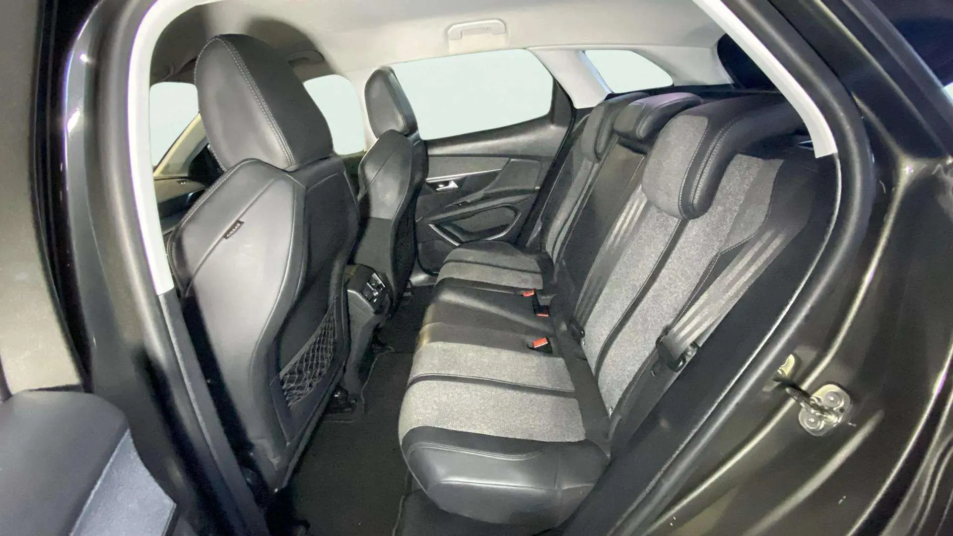 Peugeot 3008 1.5L BlueHDi Allure - foto 16