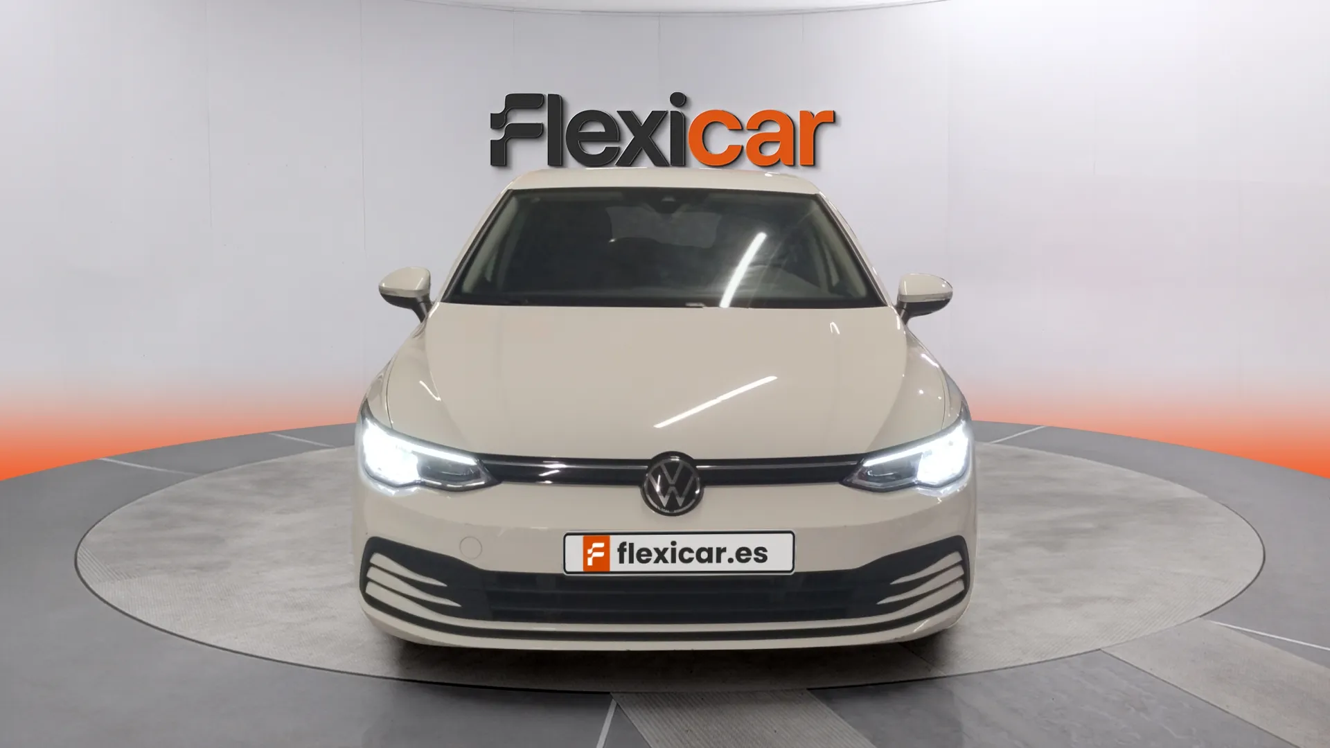 Volkswagen Golf Life 1.0 eTSI DSG Variant - foto 2