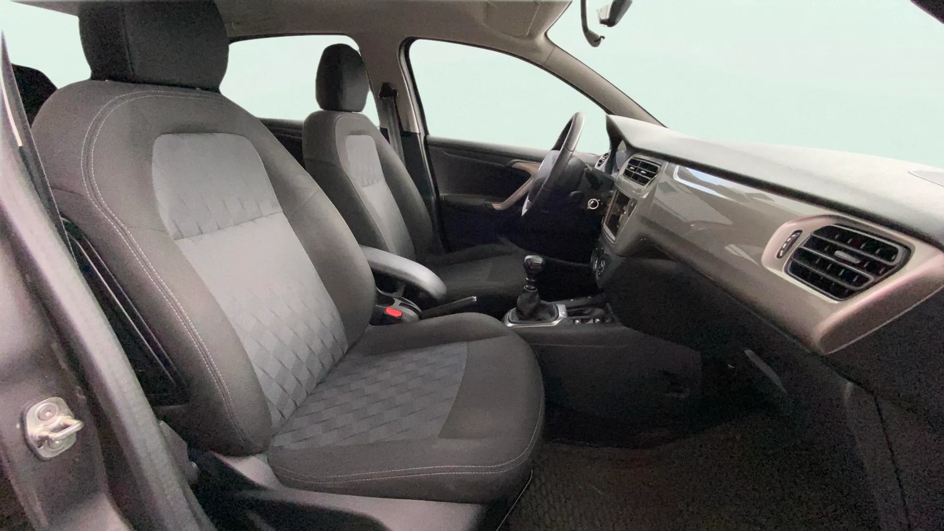 Citroën C-Elysée BlueHDi Shine - foto 19