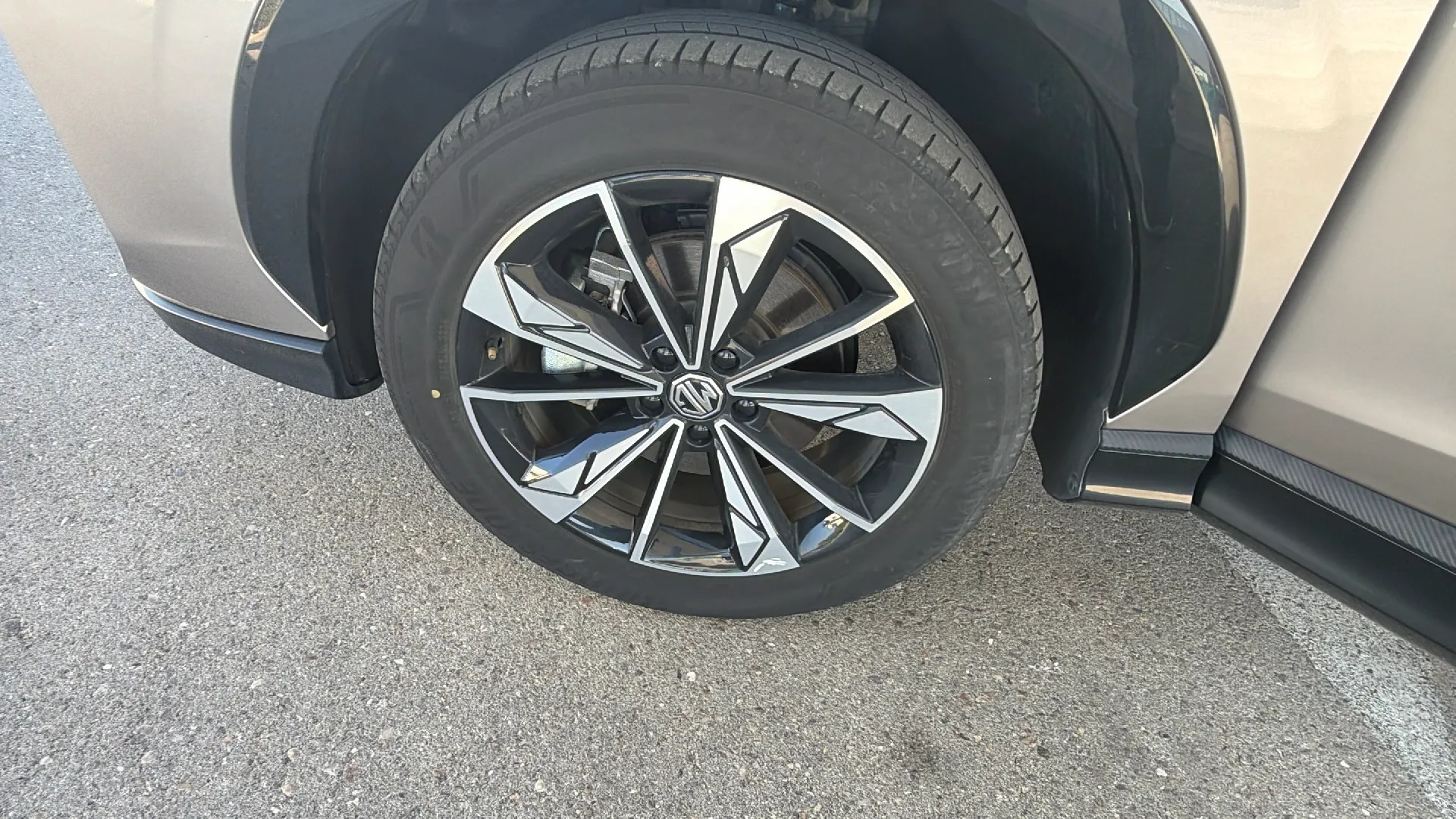 MG HS 1.5 Turbo GDI Comfort DCT - foto 27