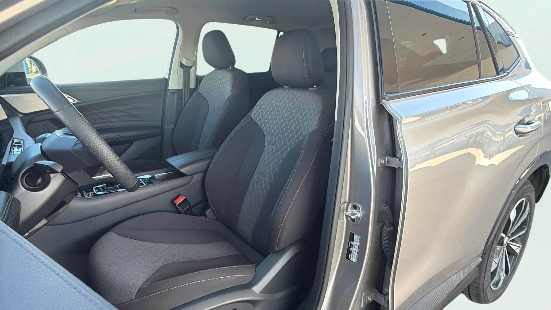 MG HS 1.5 Turbo GDI Comfort DCT - foto 25