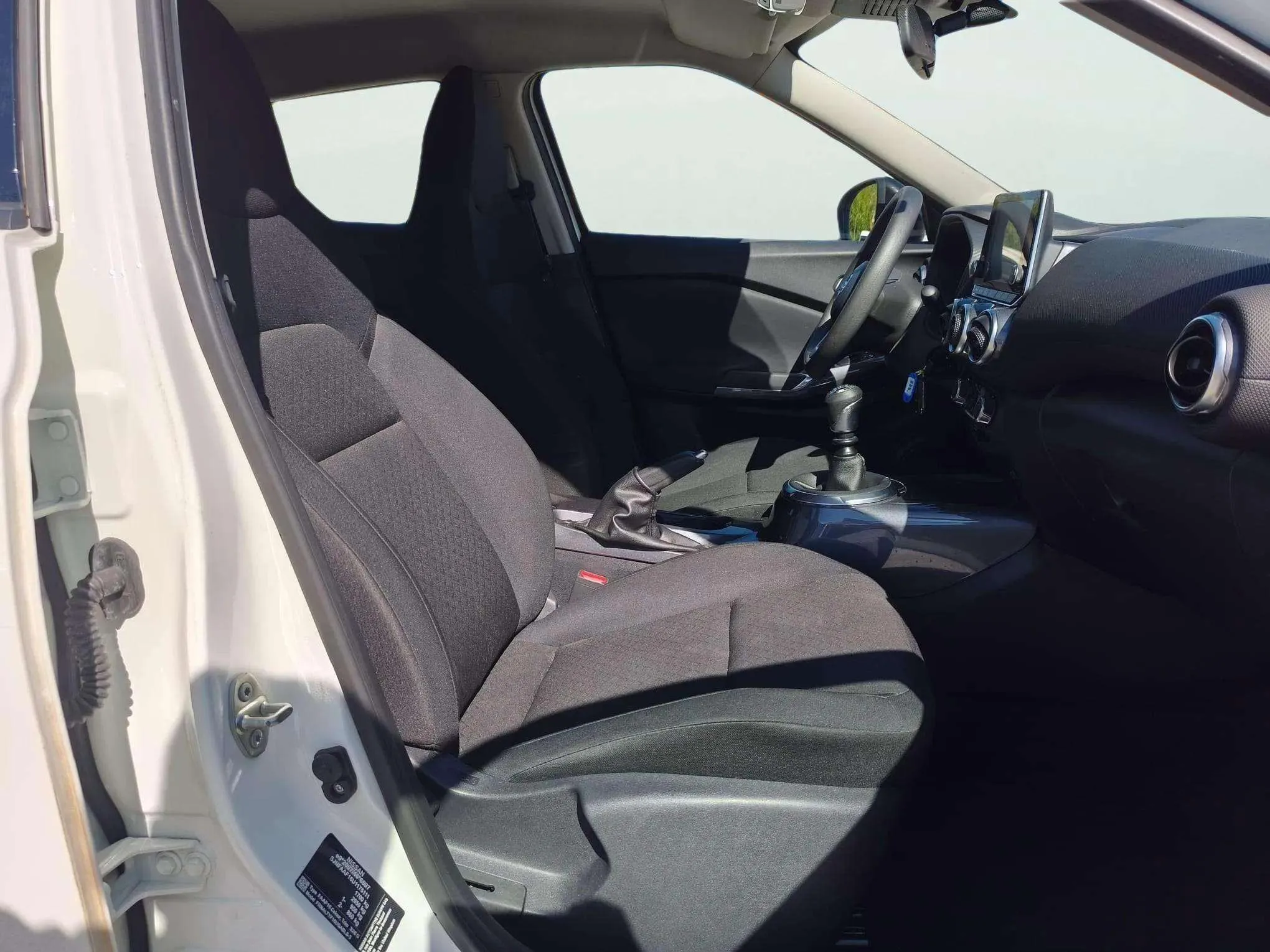 Nissan Juke DIG-T 6M/T Acenta - foto 17