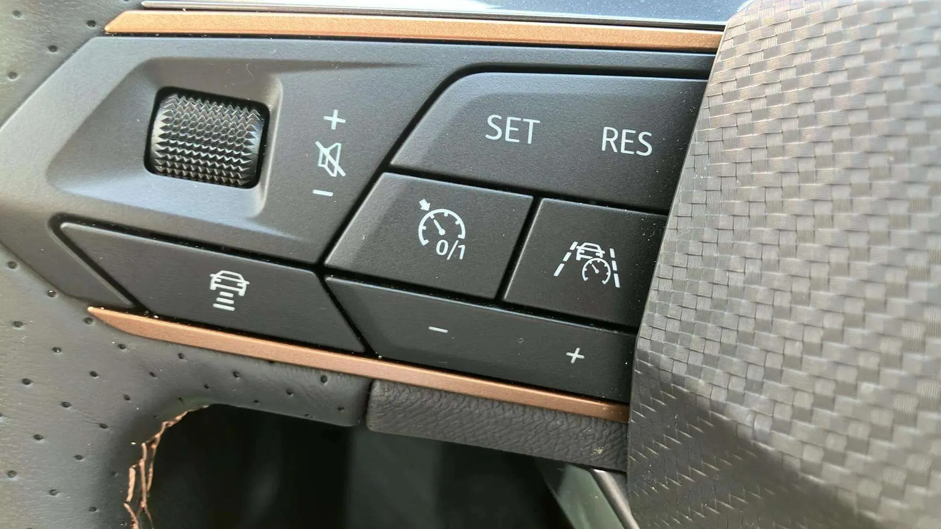Cupra Formentor 1.5 TSI DSG - foto 23