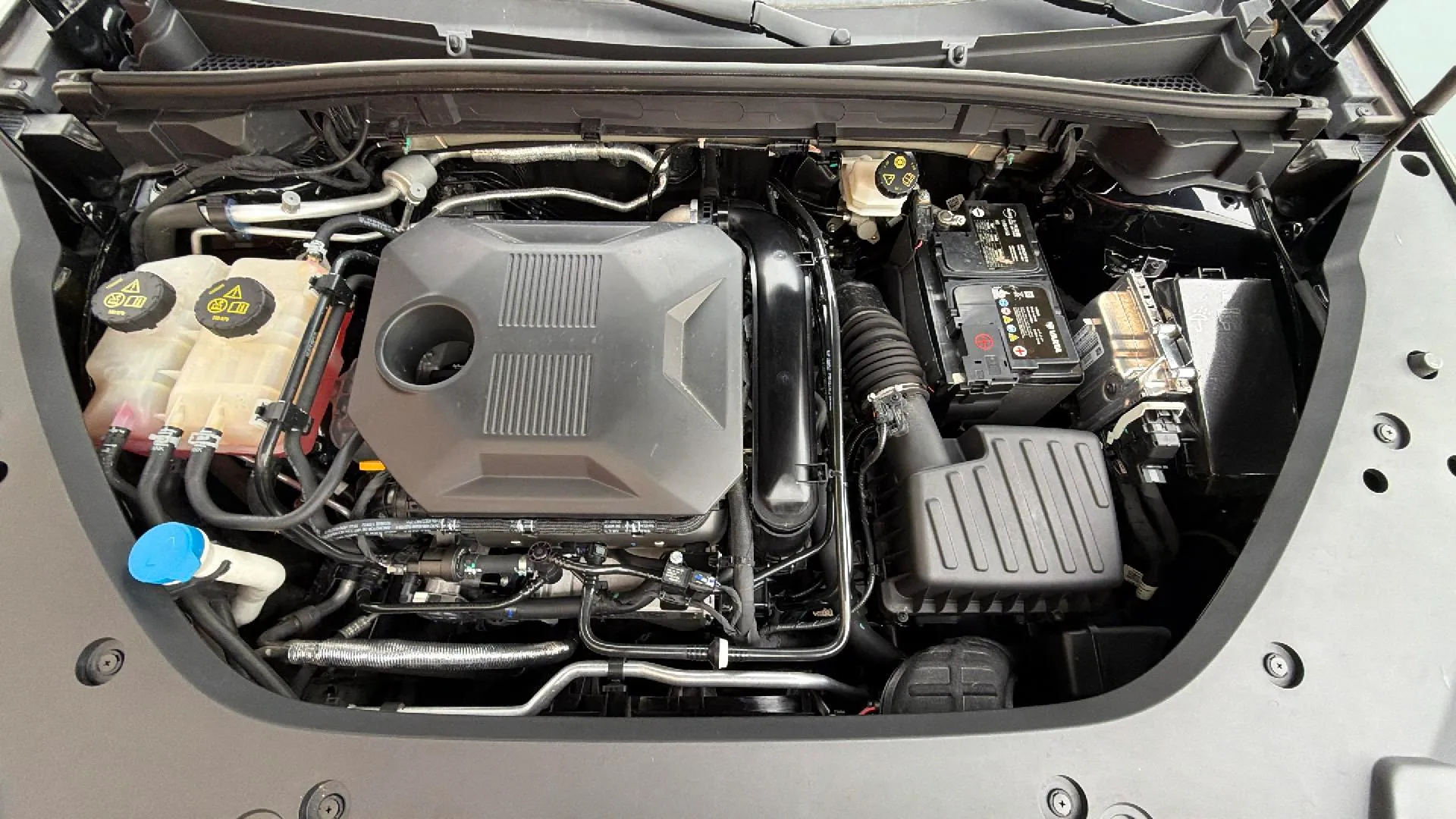 MG HS 1.5T Luxury DCT - foto 18