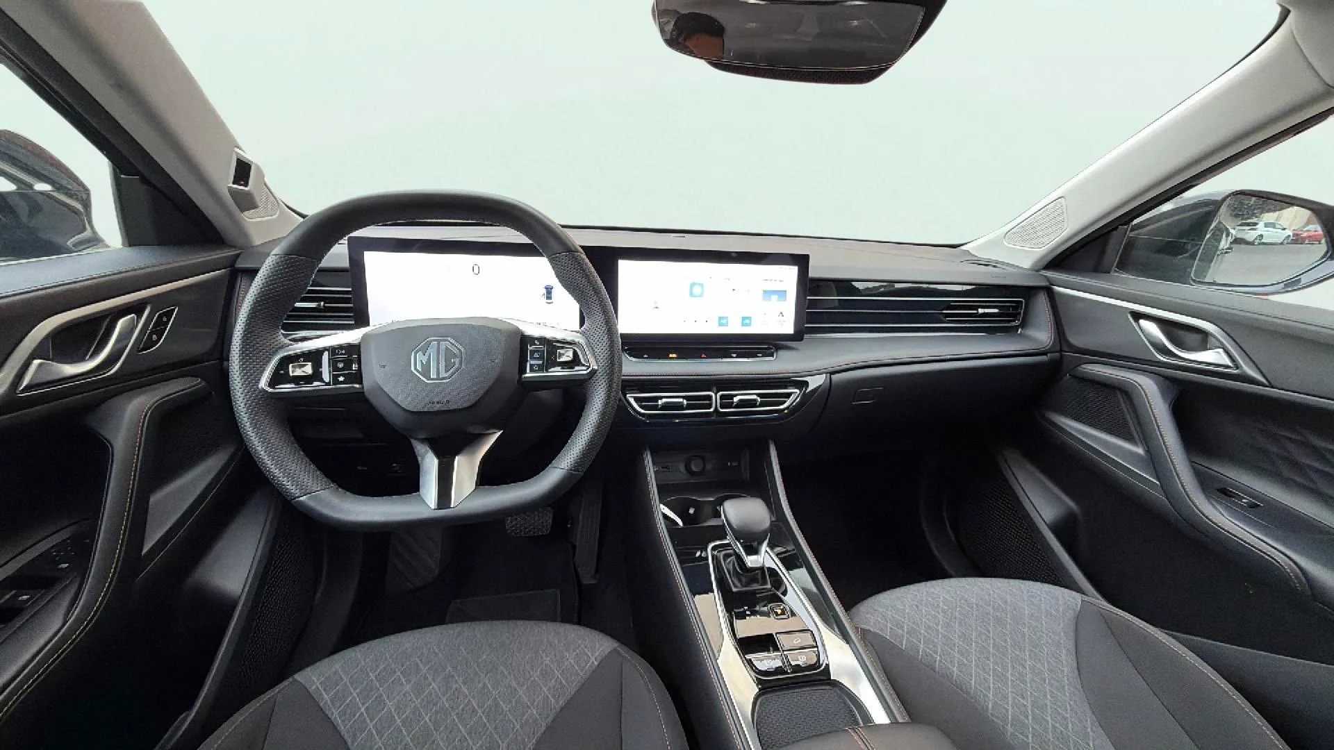 MG HS 1.5T Luxury DCT - foto 16