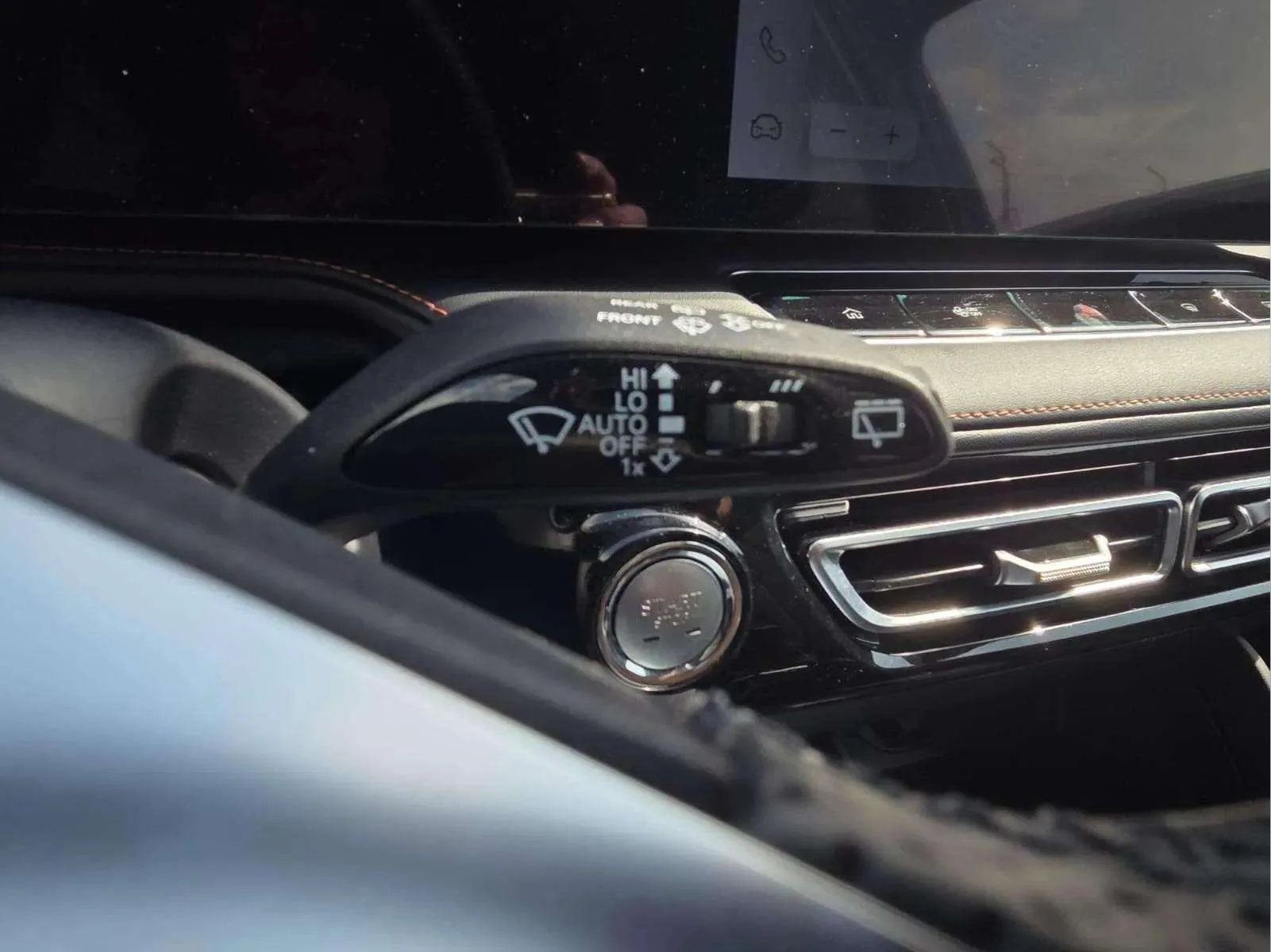 MG HS 1.5T Luxury DCT - foto 11