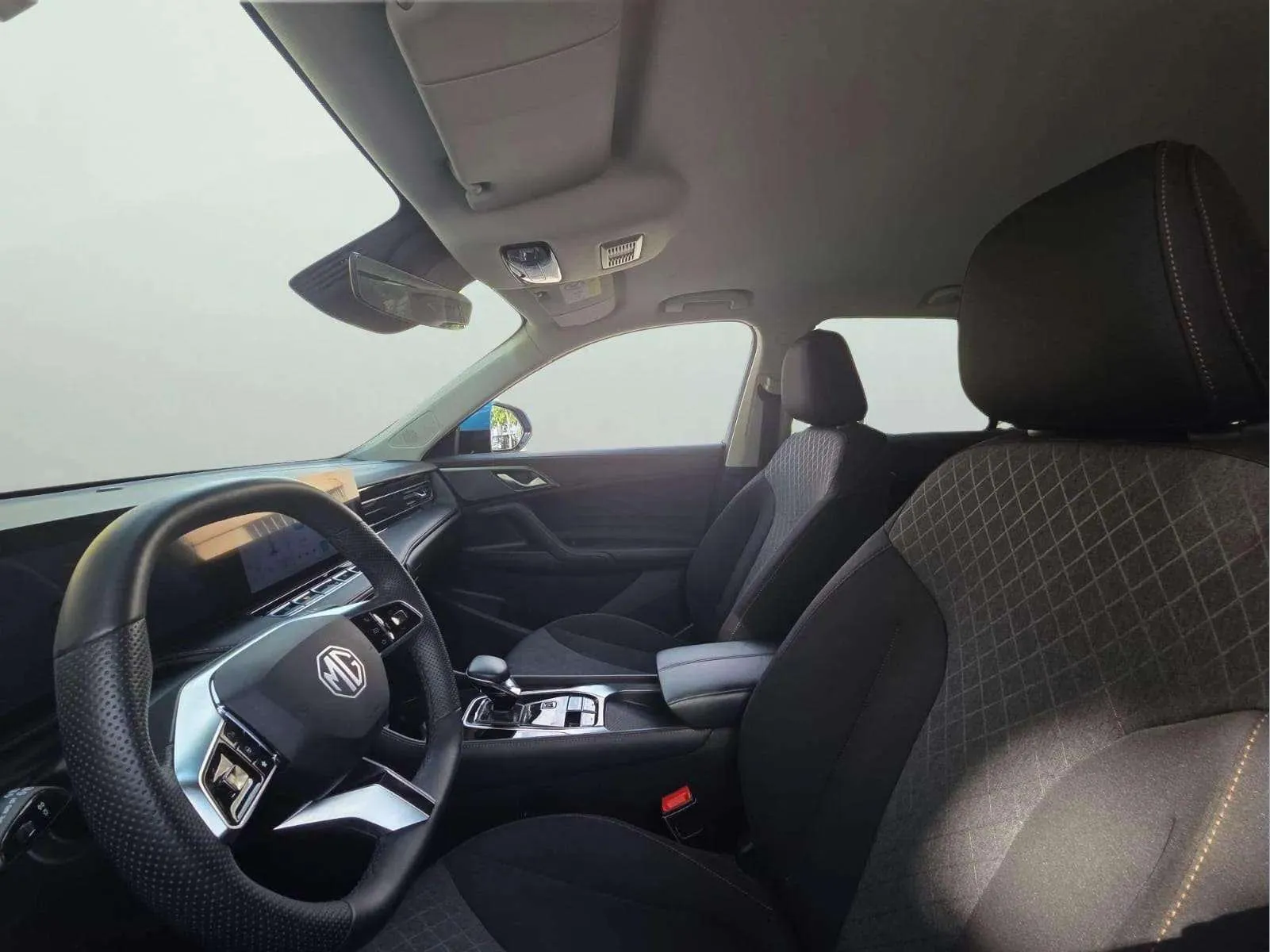 MG HS 1.5T Luxury DCT - foto 7