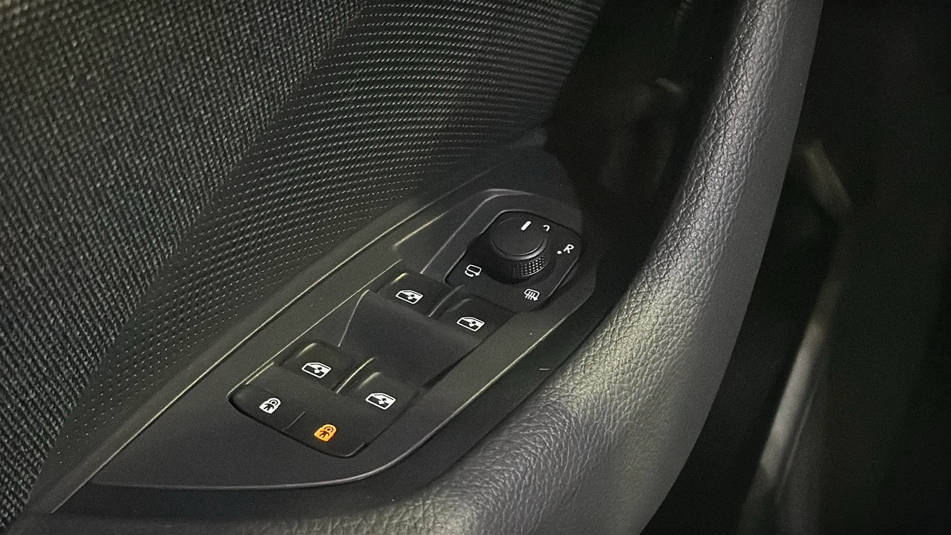 Škoda Kodiaq 1.5 TSI DSG m-HEV Selection - foto 19