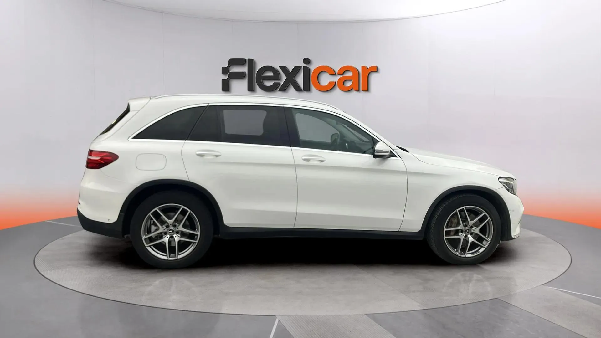 Mercedes-Benz GLC 220 d 4MATIC - foto 10