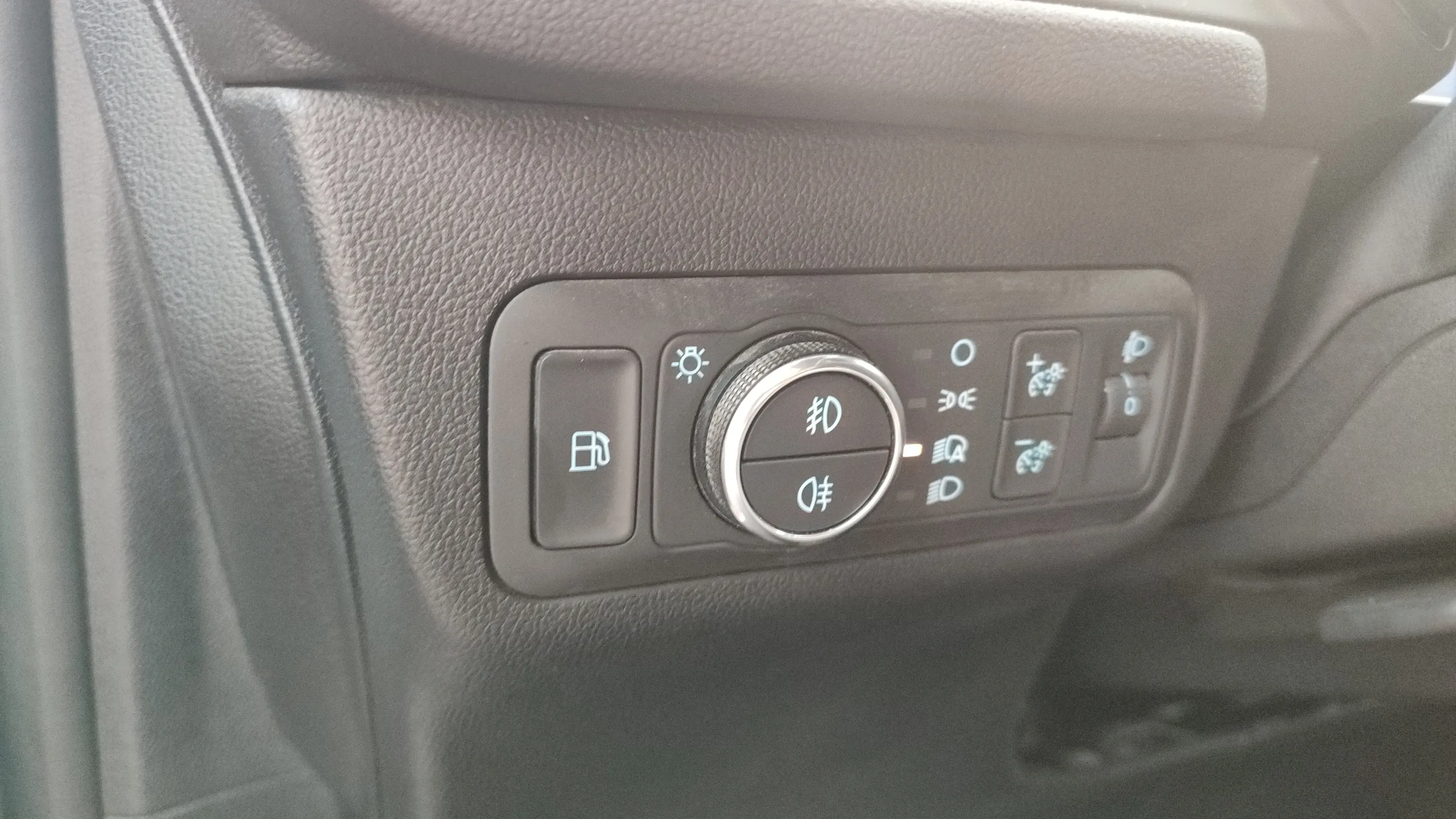 Ford Kuga ST-Line 2.5 Duratec PHEV - foto 18