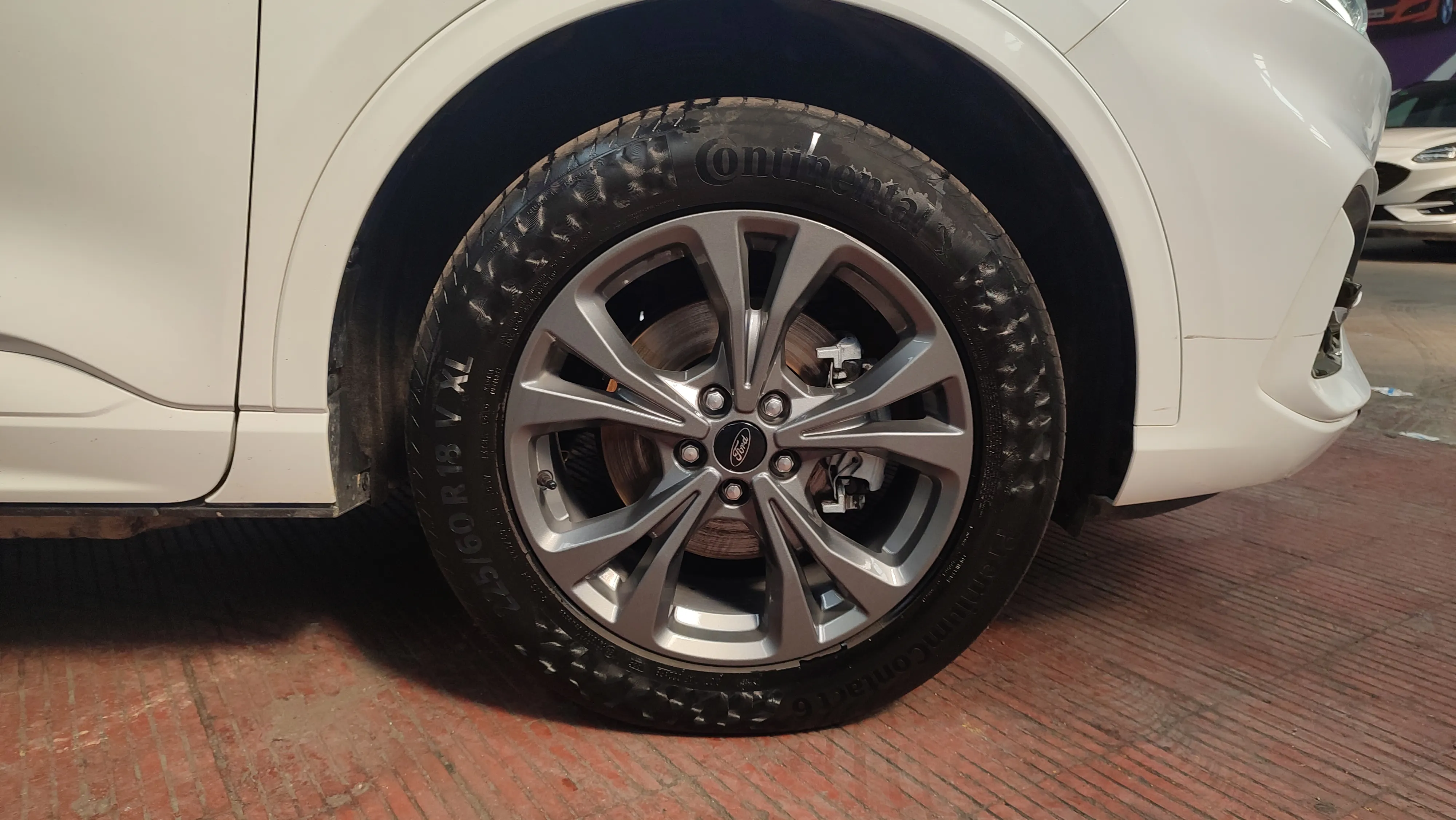 Ford Kuga ST-Line 2.5 Duratec PHEV - foto 24
