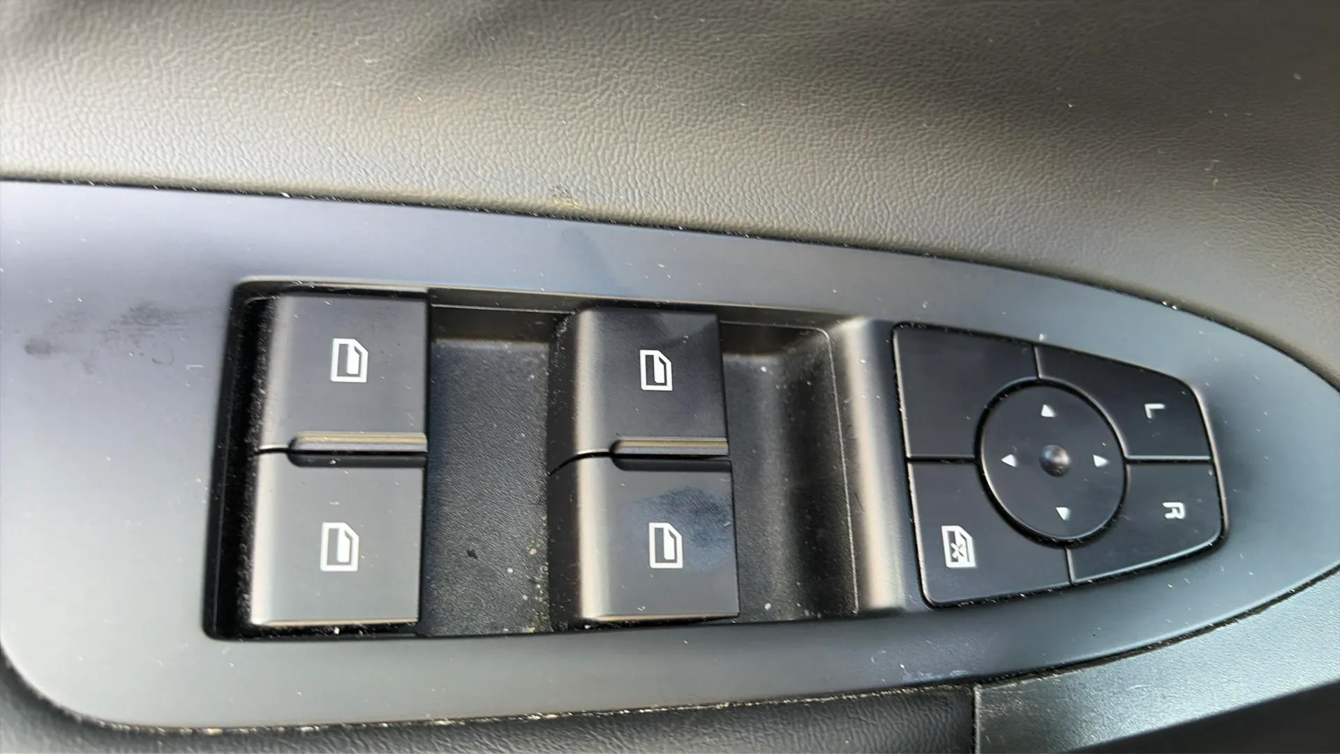 MG HS 1.5T Comfort DCT - foto 21