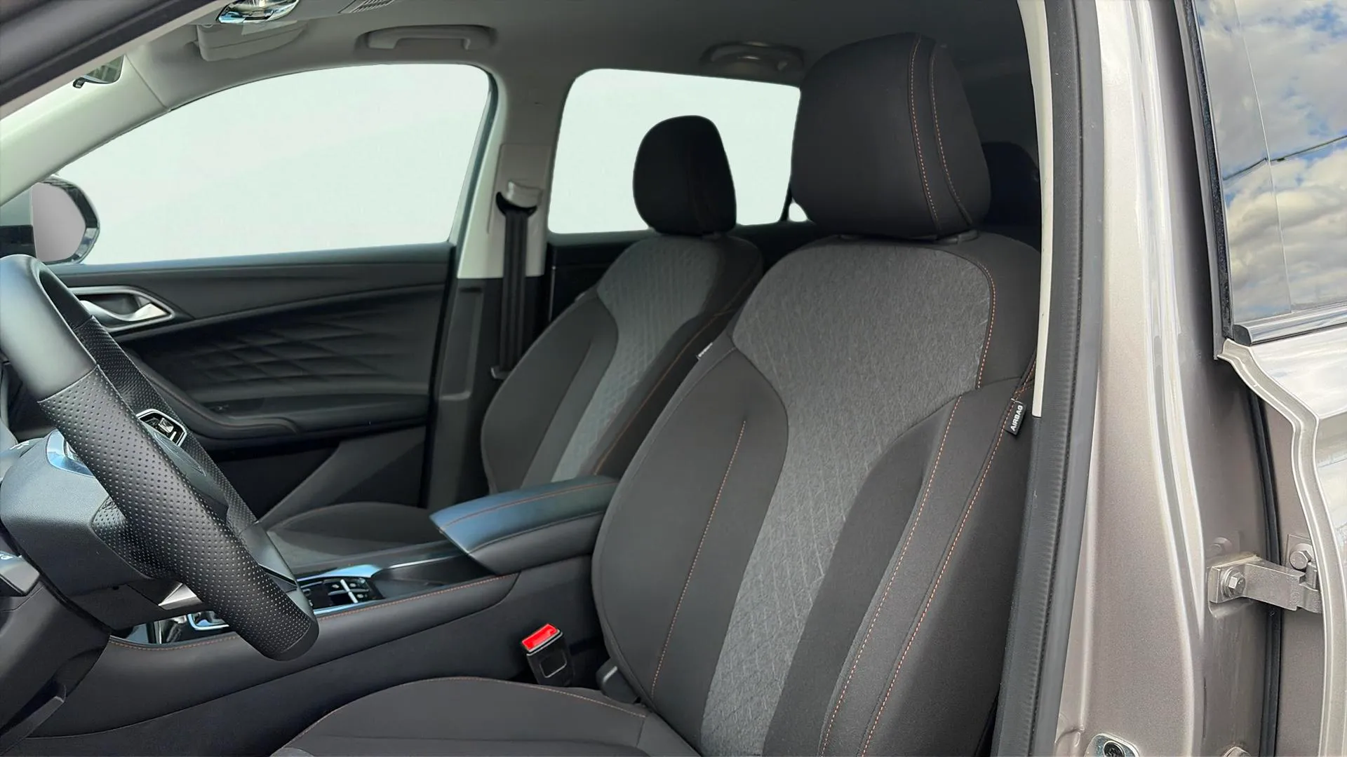 MG HS 1.5T Comfort DCT - foto 11