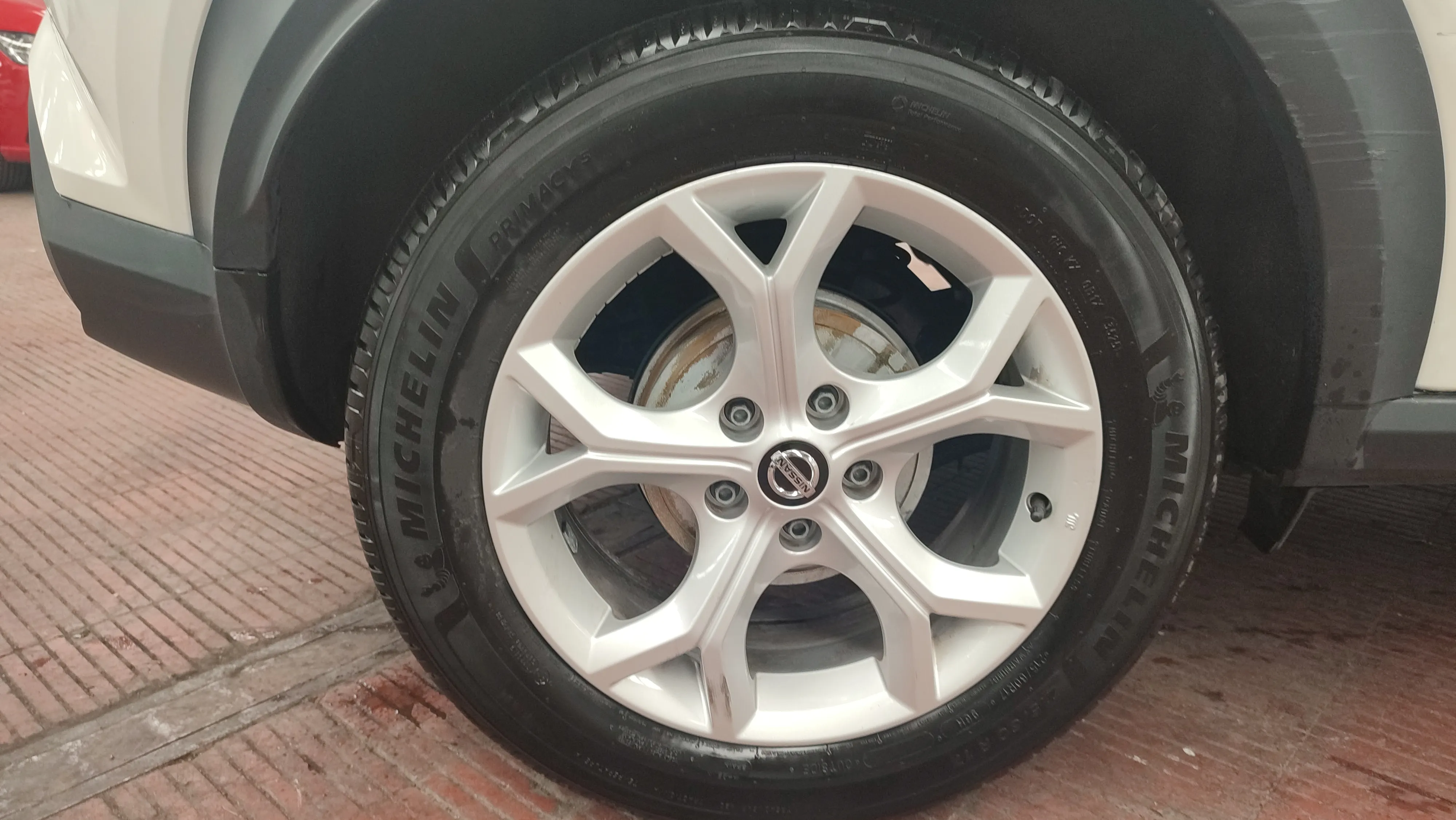 Nissan Juke DIG-T 6M/T Acenta - foto 20