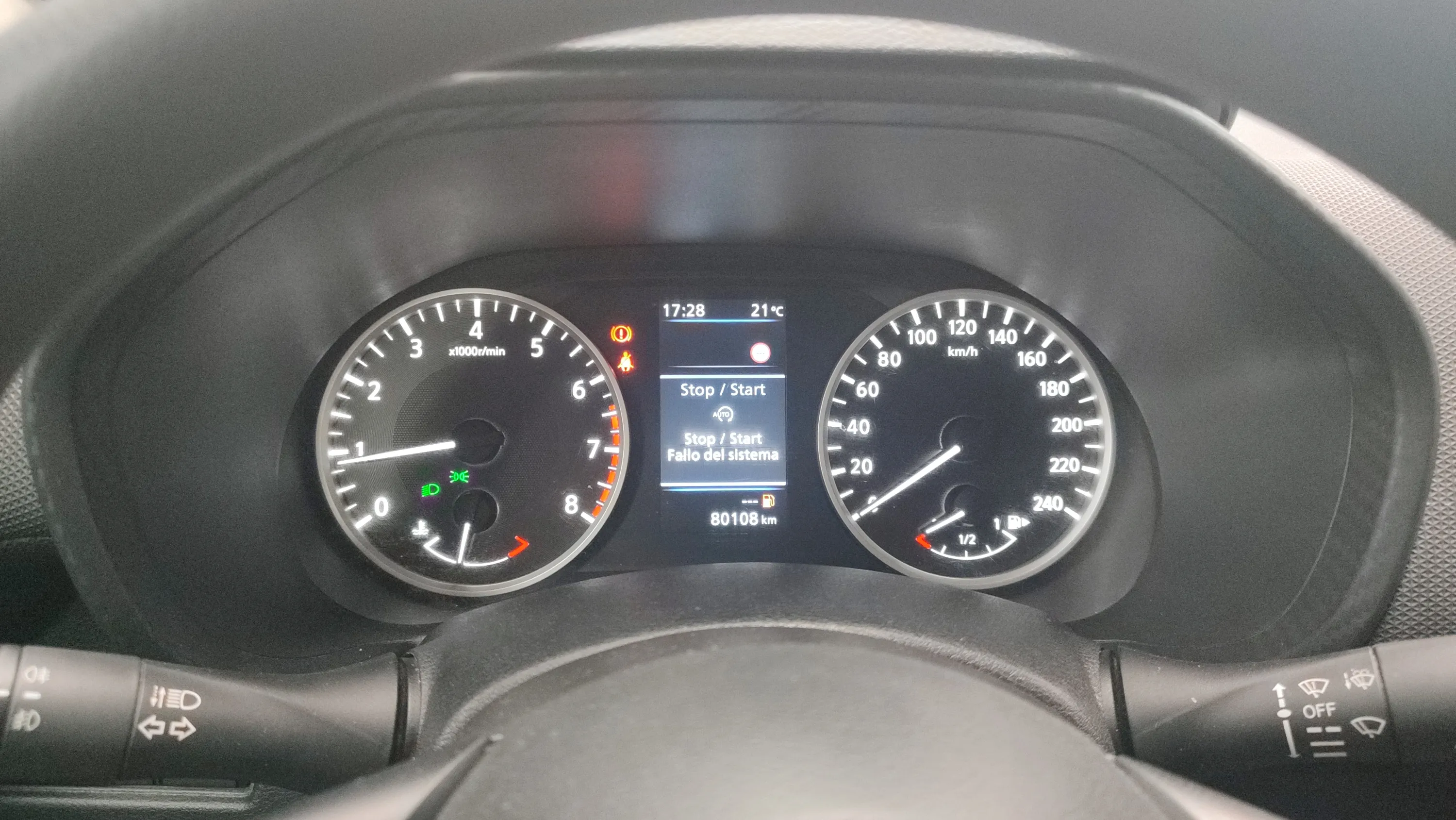 Nissan Juke DIG-T 6M/T Acenta - foto 10