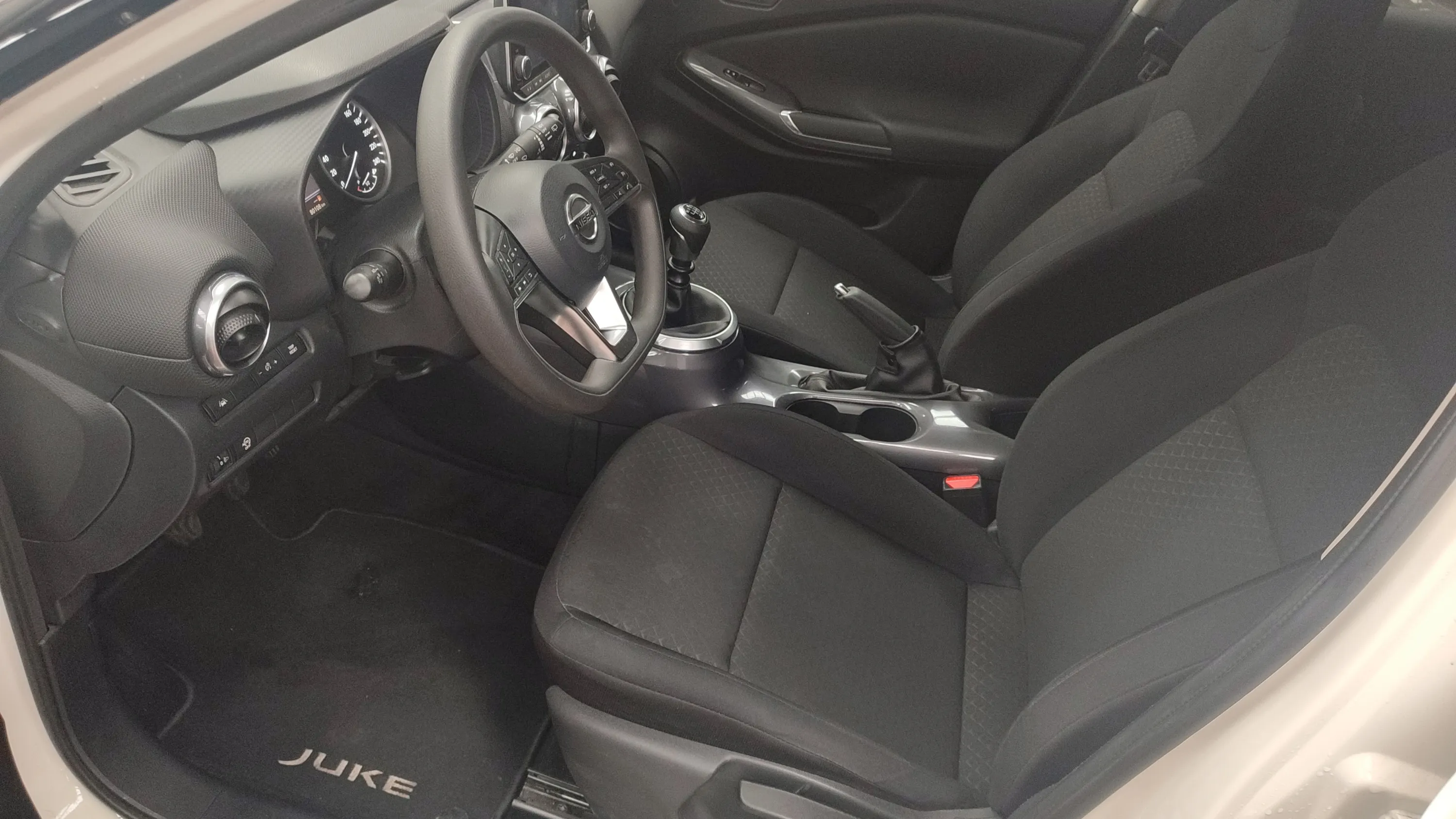 Nissan Juke DIG-T 6M/T Acenta - foto 15