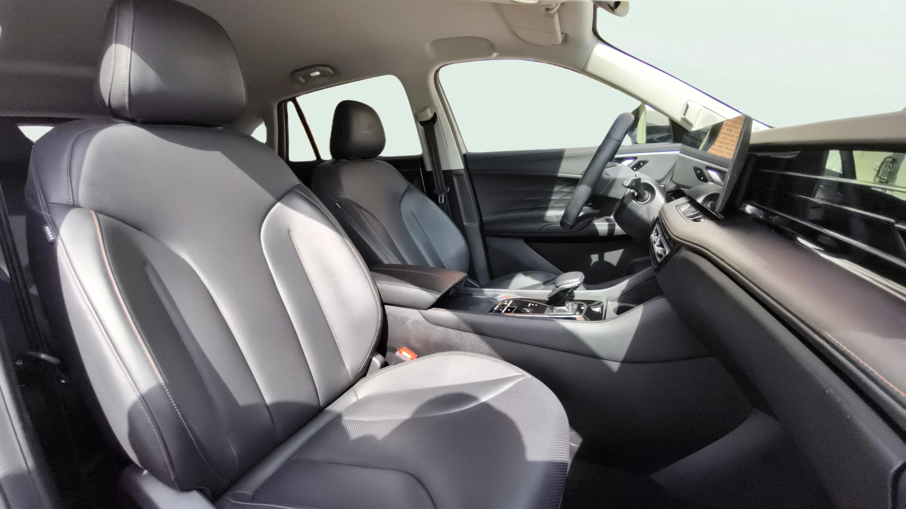 MG HS 1.5T Luxury DCT - foto 14