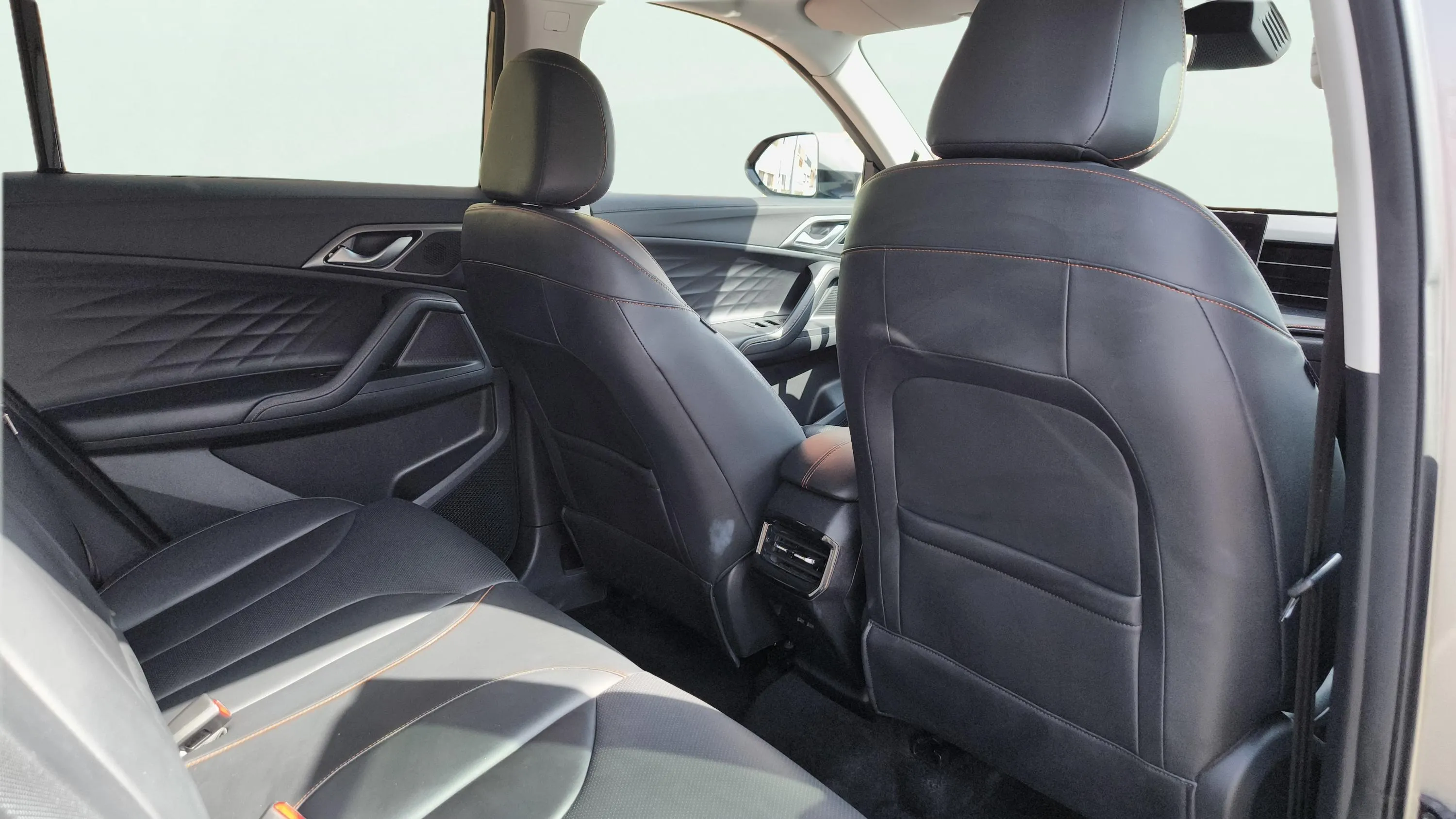 MG HS 1.5T Luxury DCT - foto 16