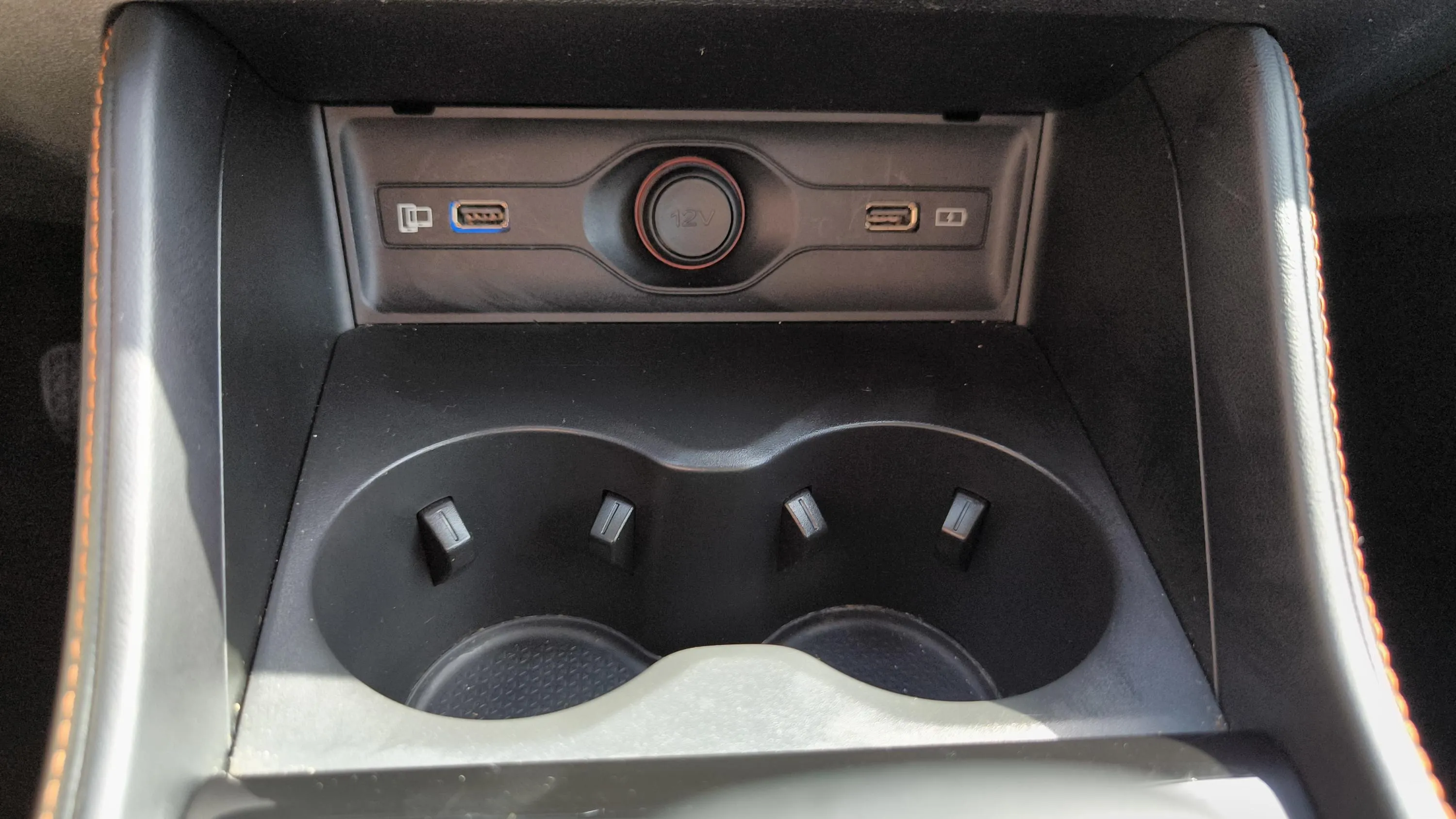 MG HS 1.5T Luxury DCT - foto 49