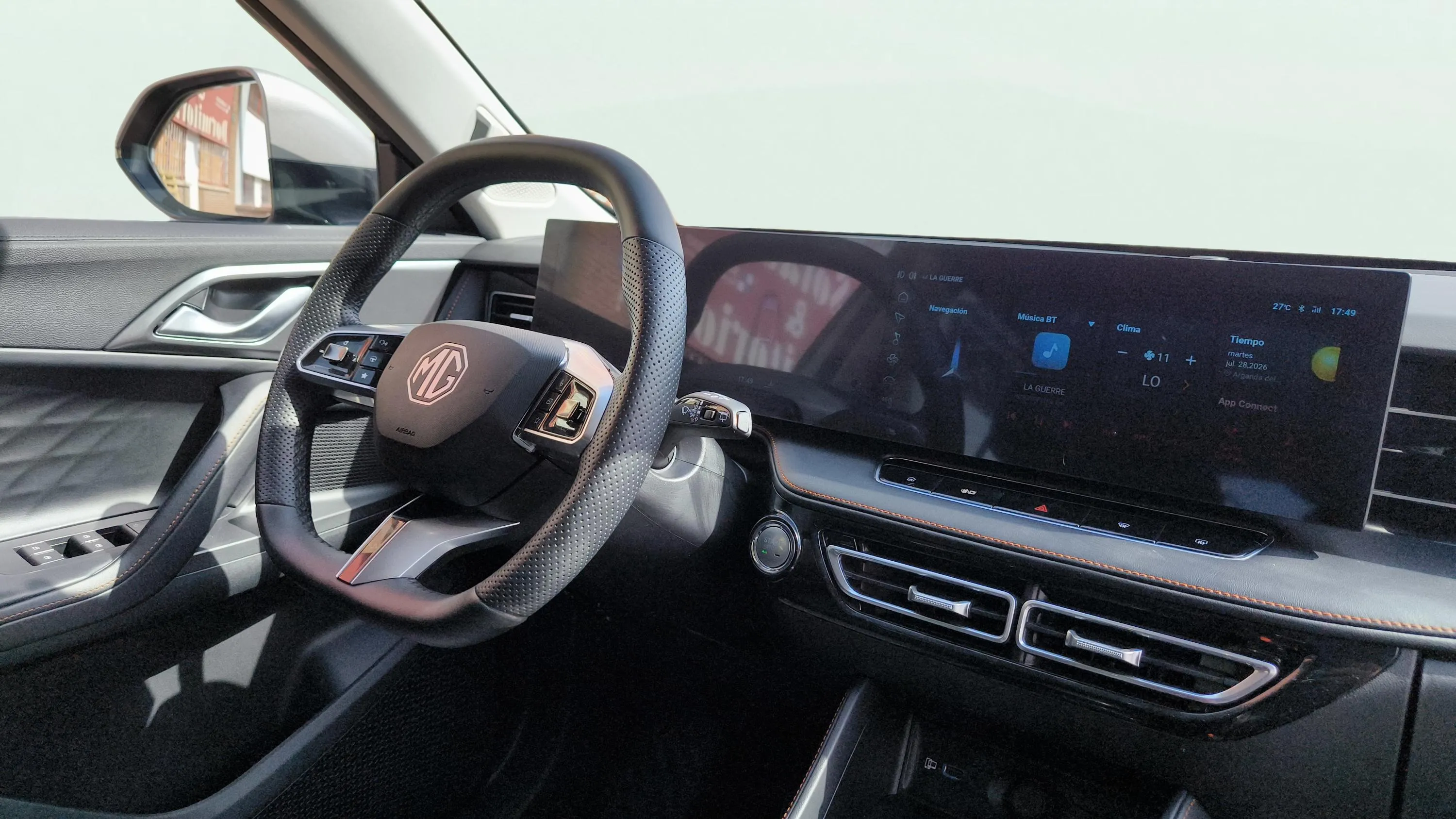 MG HS 1.5T Luxury DCT - foto 11