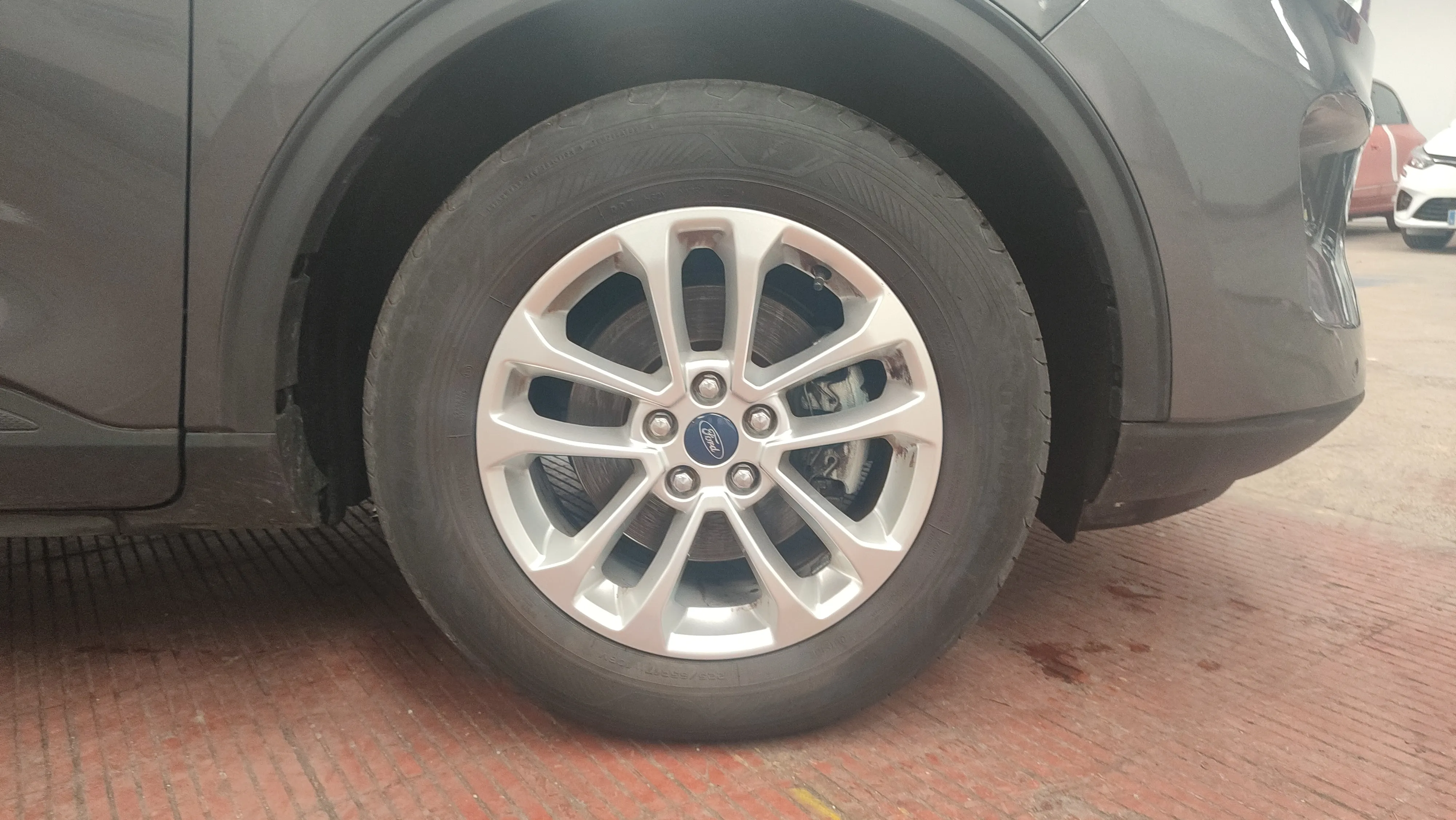 Ford Kuga Titanium 1.5 EcoBlue - foto 24