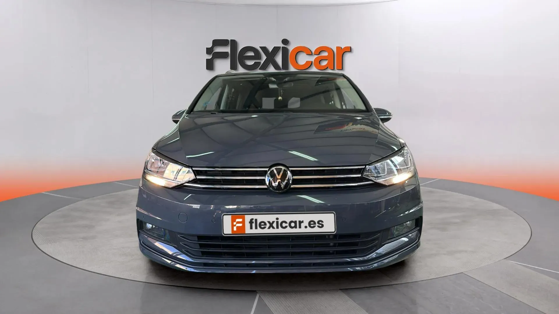 Volkswagen Touran "más" 2.0 TDI DSG - foto 2