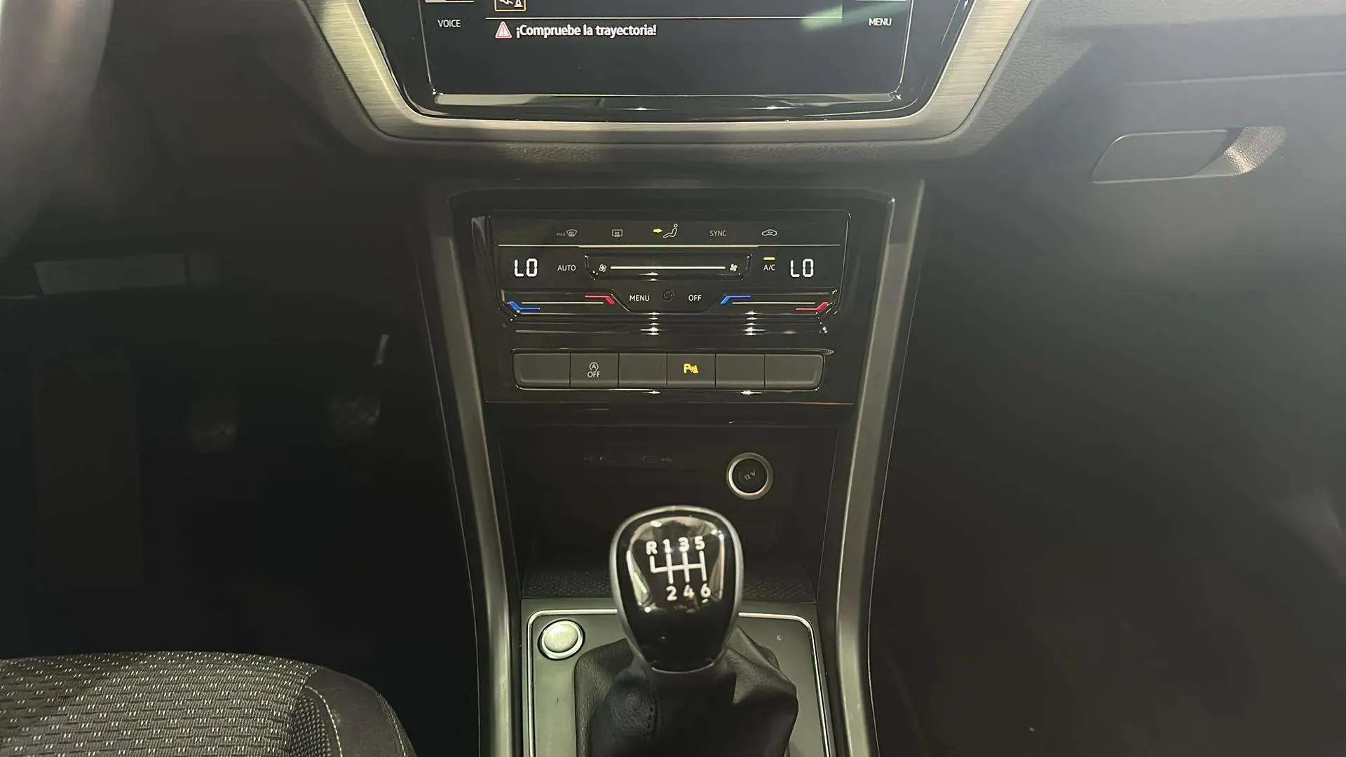 Volkswagen Touran "más" 2.0 TDI DSG - foto 14