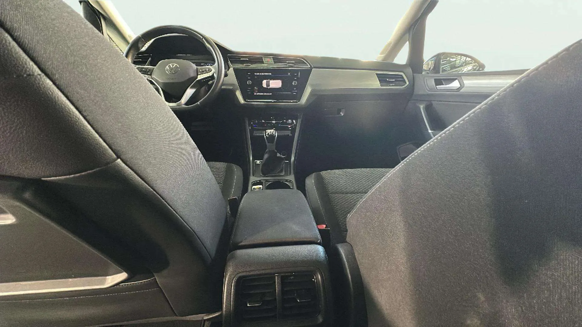 Volkswagen Touran "más" 2.0 TDI DSG - foto 17