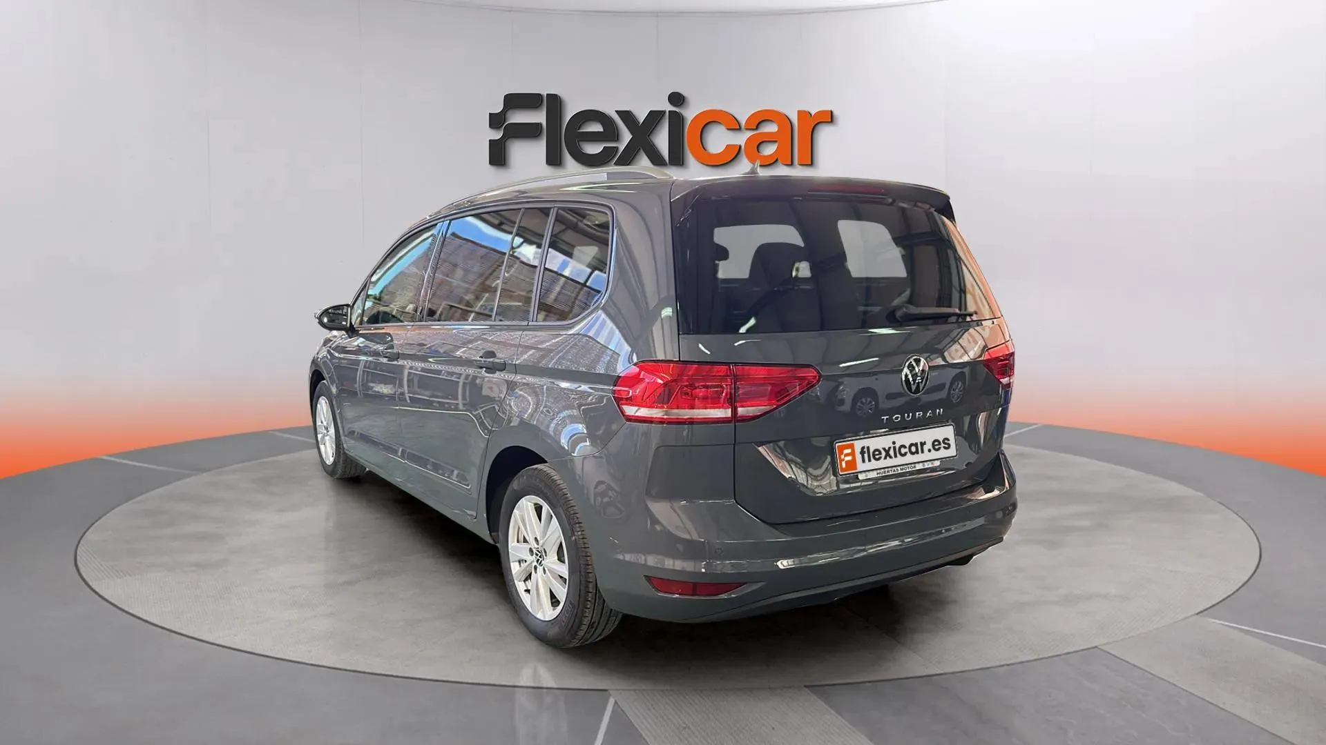 Volkswagen Touran "más" 2.0 TDI DSG - foto 5